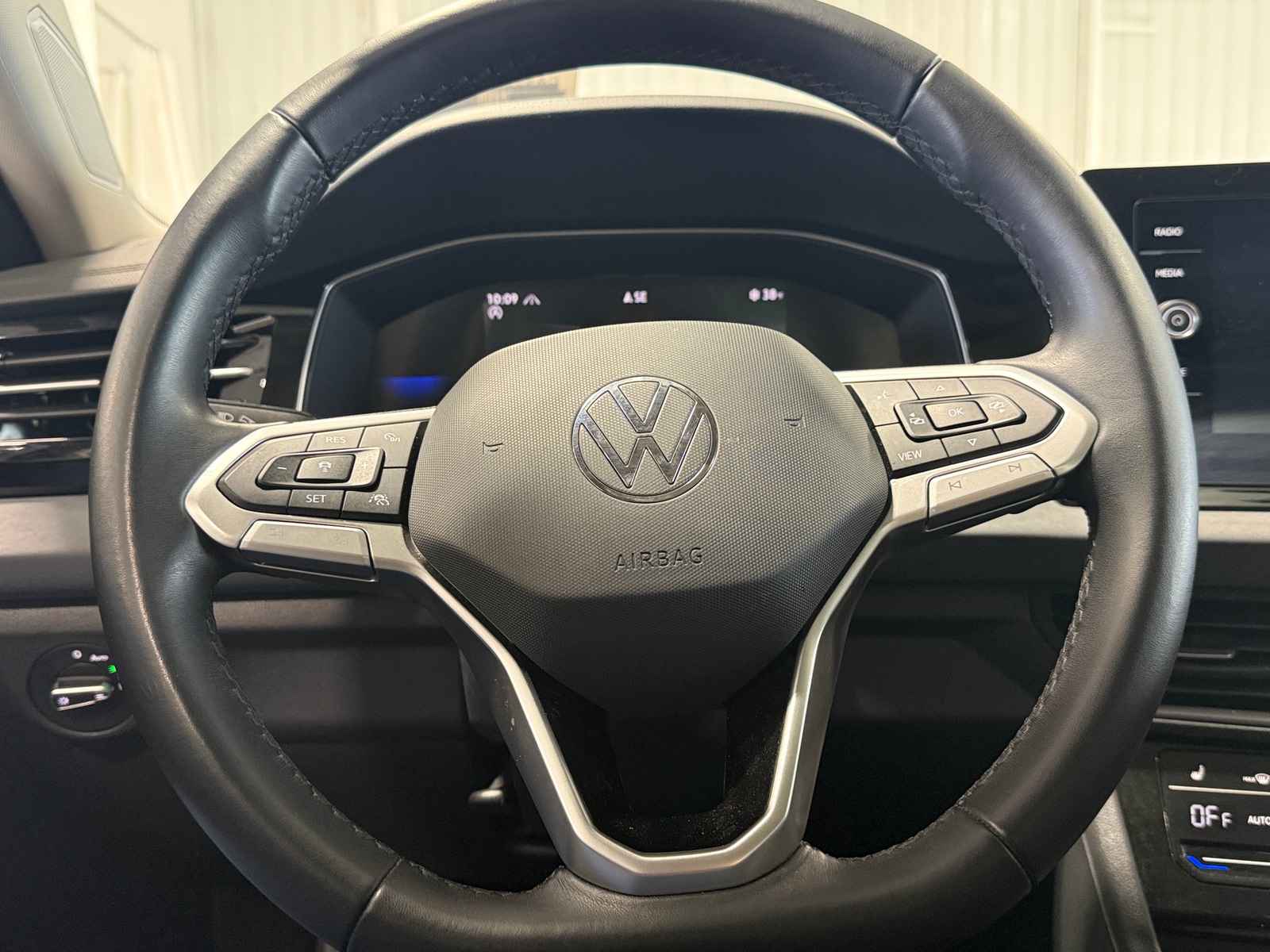 Thumbnail: 2025 Volkswagen Jetta - 4