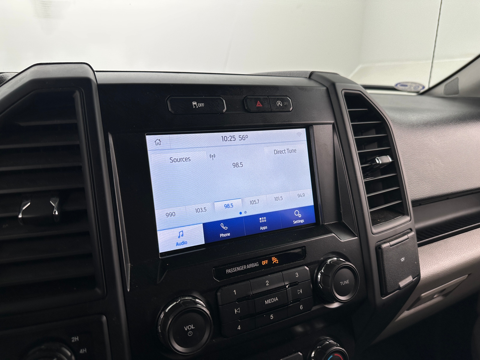 Thumbnail: 2020 Ford Econoline - 4