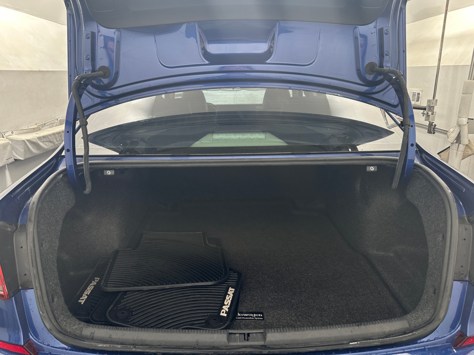 Thumbnail: 2016 Volkswagen Passat - 6