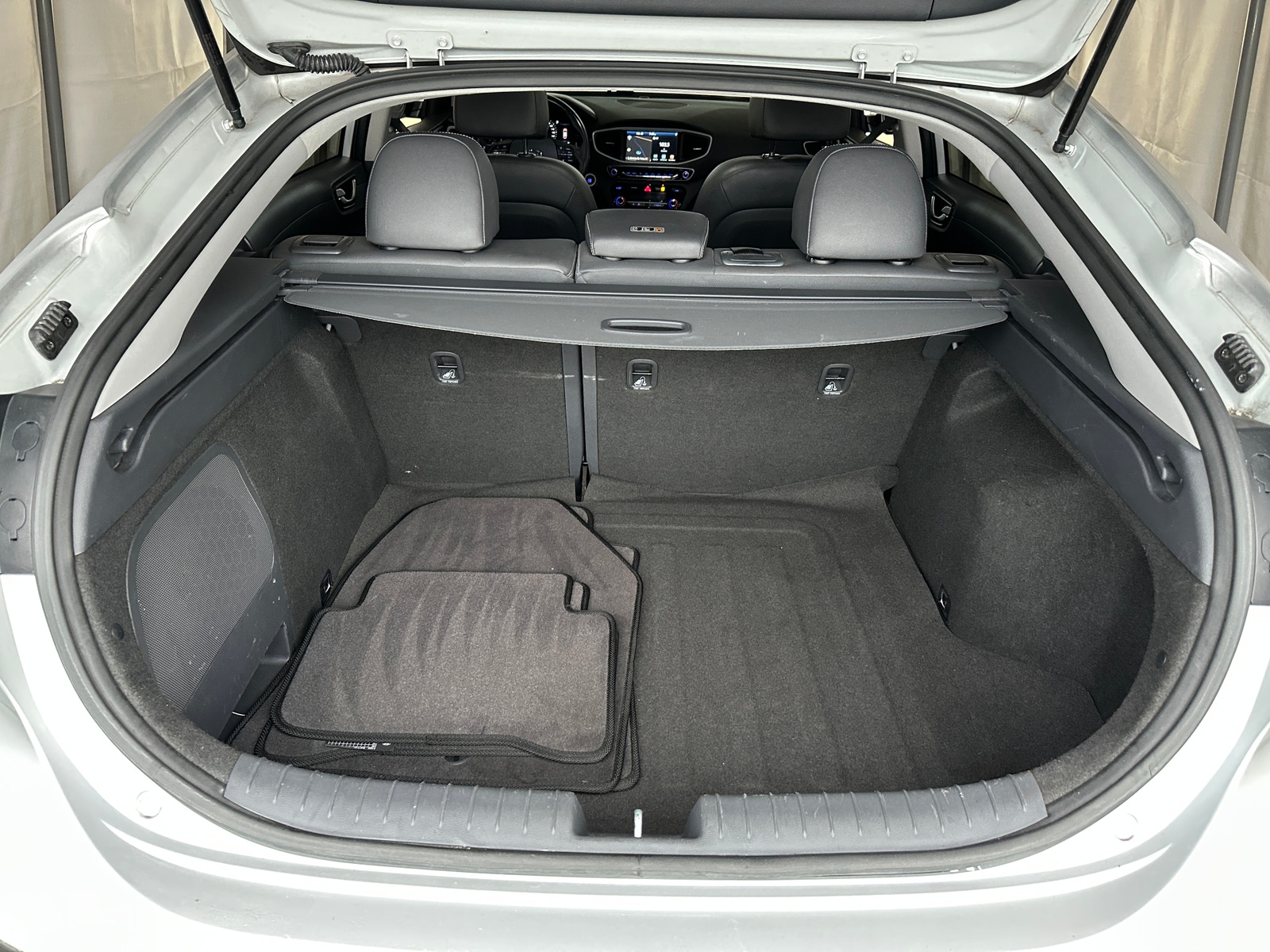 Thumbnail: 2019 Hyundai Ioniq - 6