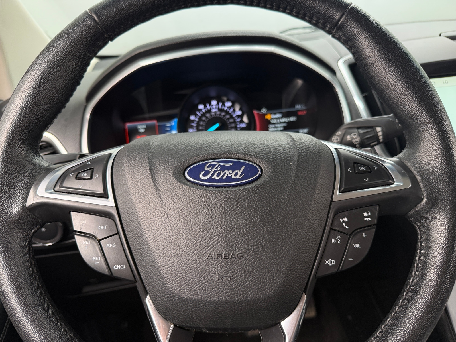 Thumbnail: 2018 Ford Edge - 4