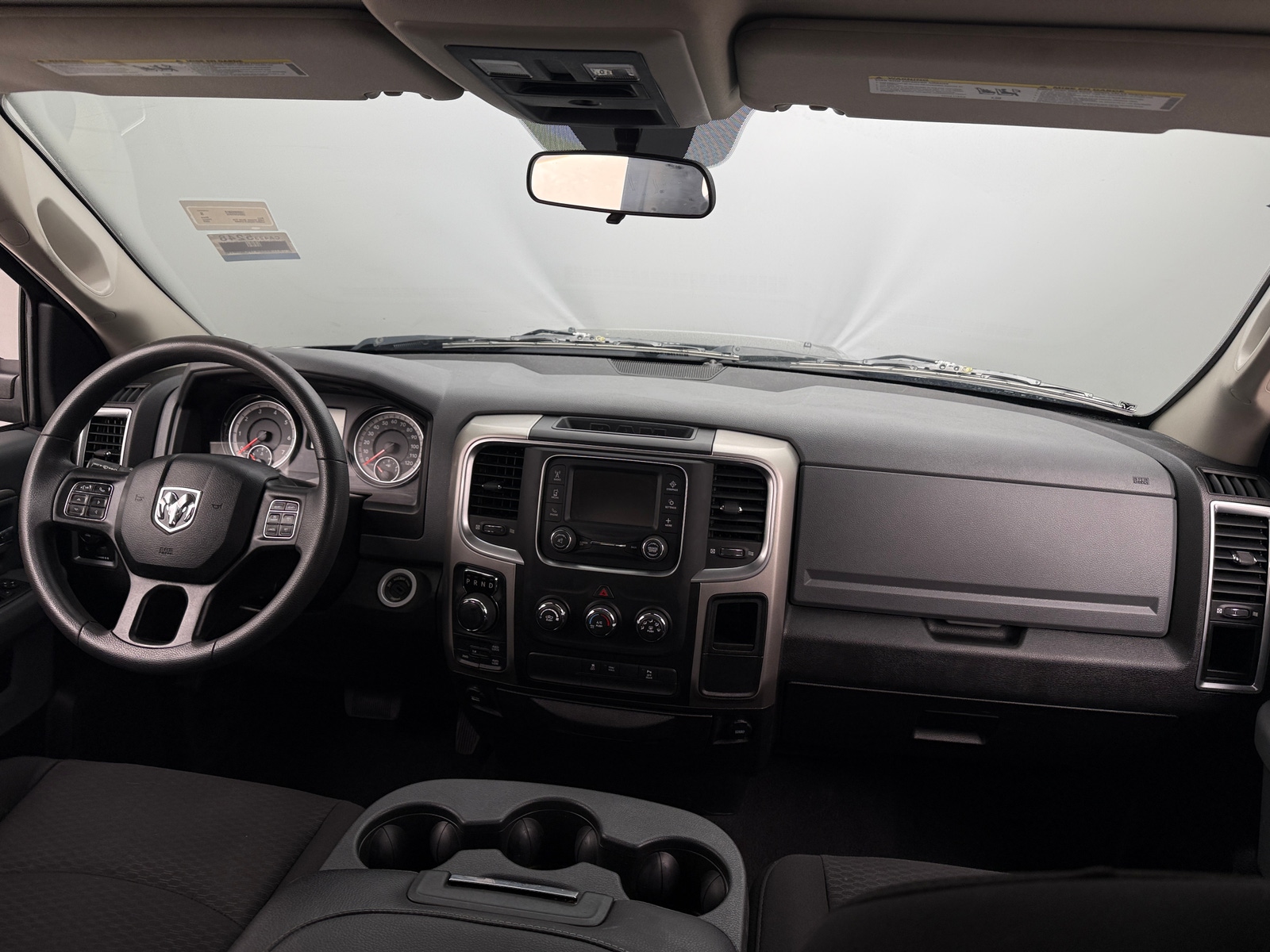 Thumbnail: 2020 RAM 1500 Classic - 3