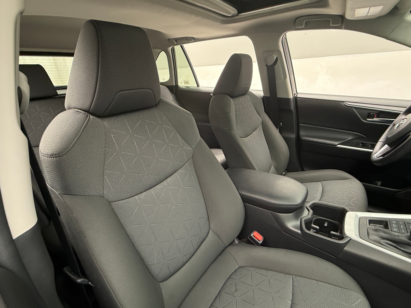 Thumbnail: 2022 Toyota RAV4 - 2