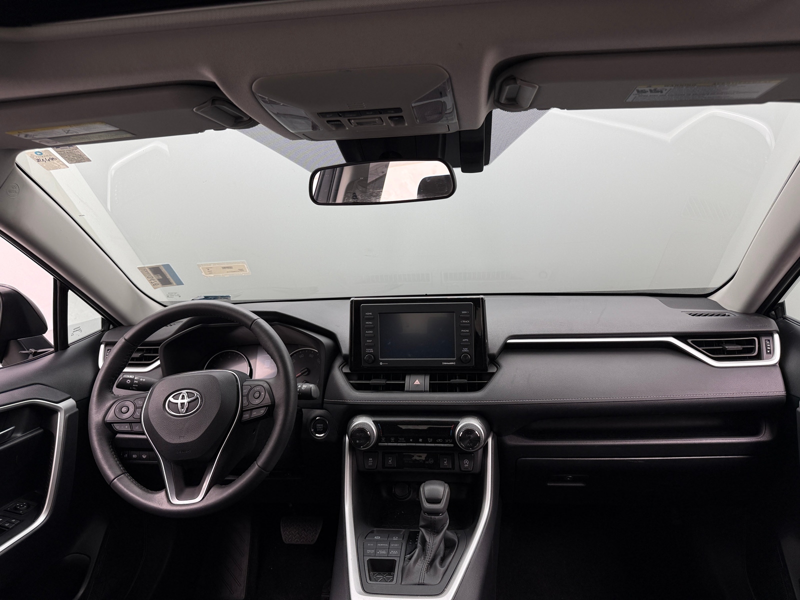 Thumbnail: 2022 Toyota RAV4 - 3