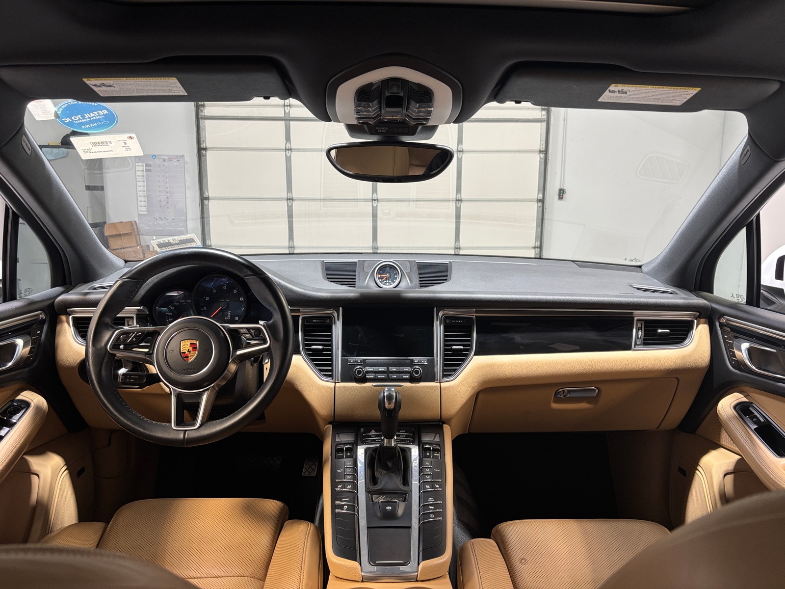 Thumbnail: 2017 Porsche Macan - 2