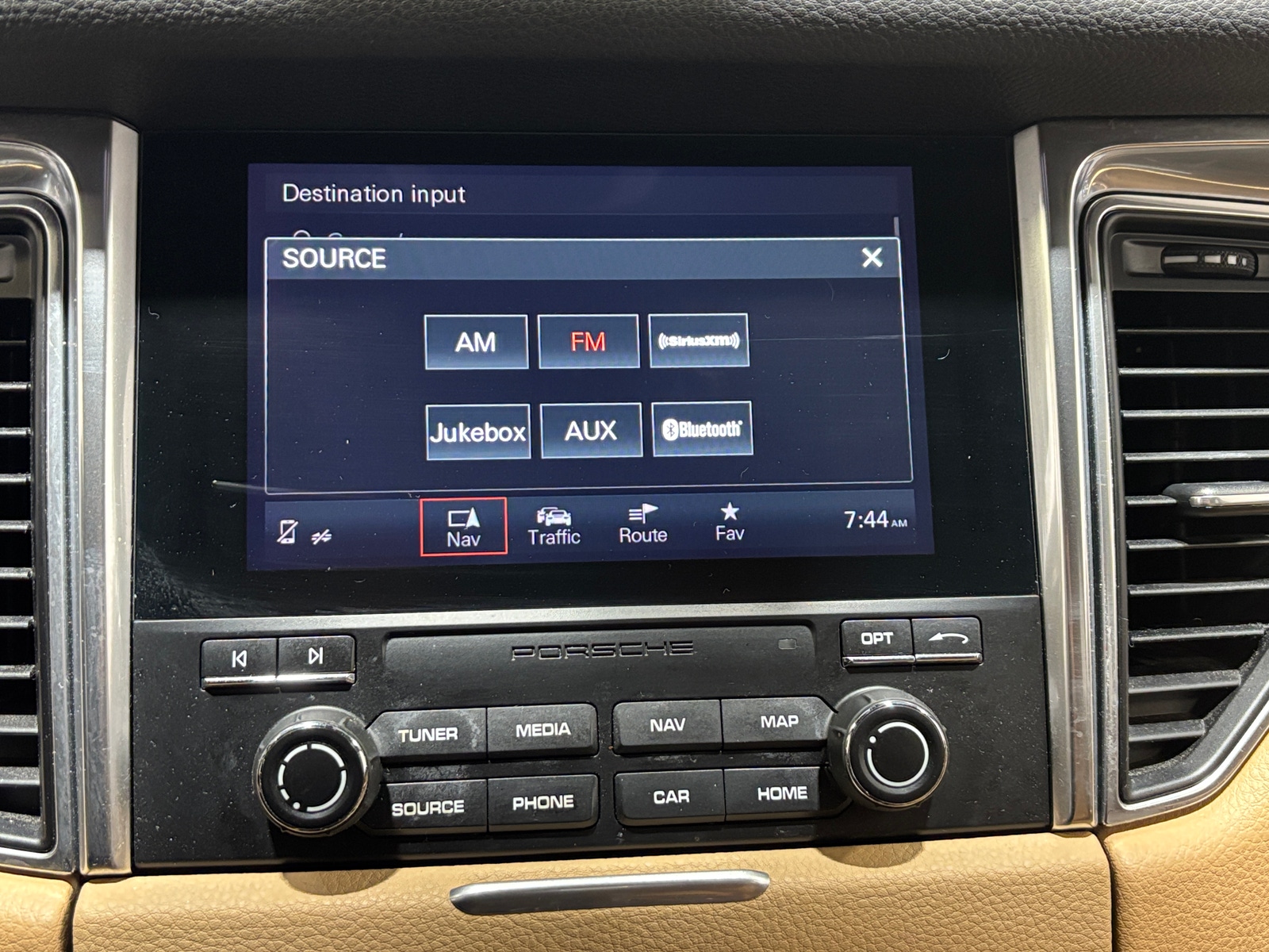 Thumbnail: 2017 Porsche Macan - 3