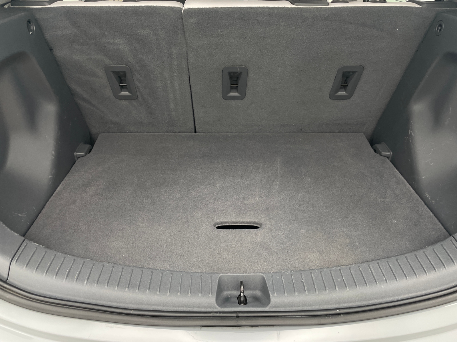 Thumbnail: 2019 Chevrolet Bolt EV - 6