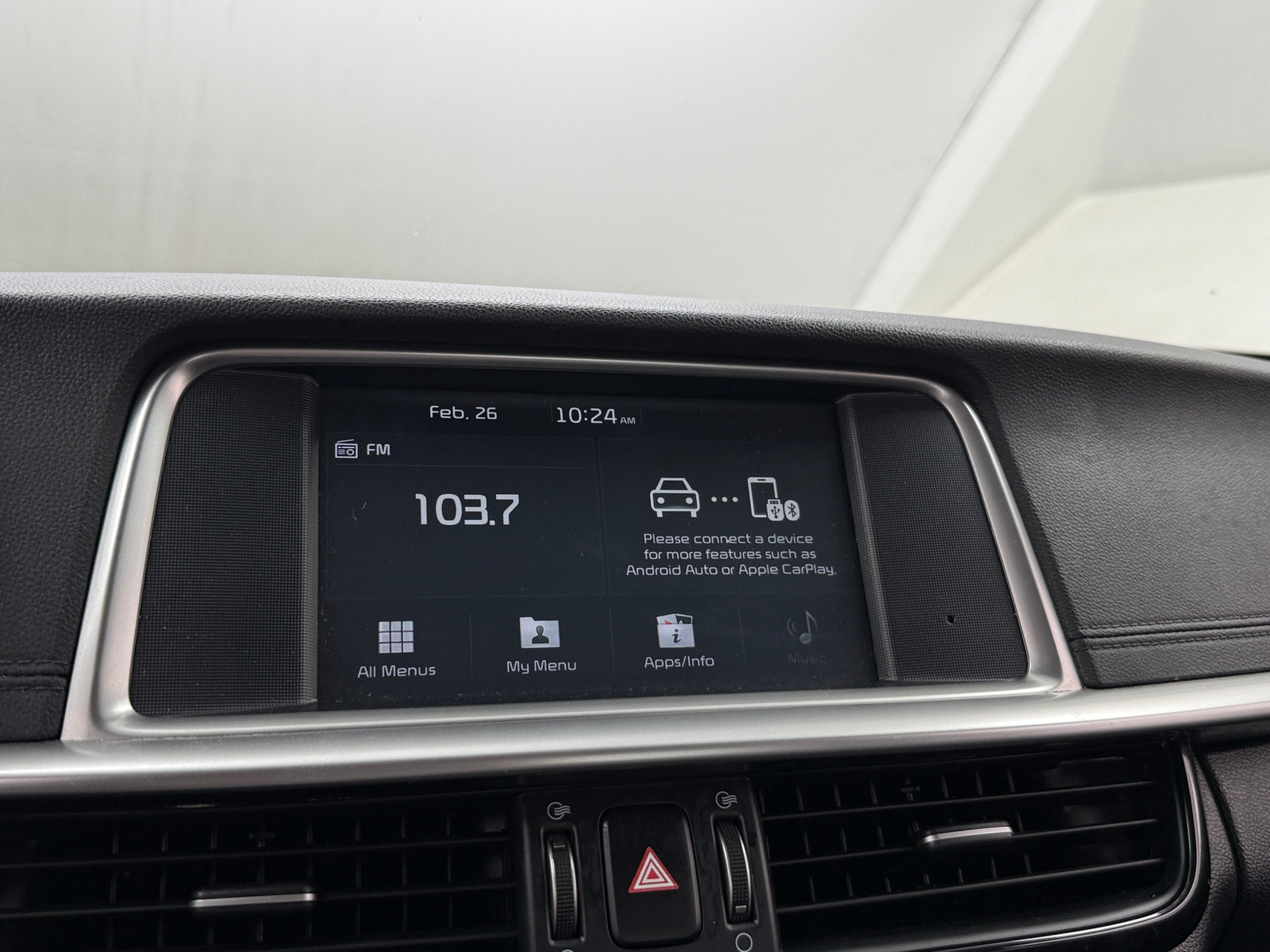 Thumbnail: 2020 Kia Optima - 4