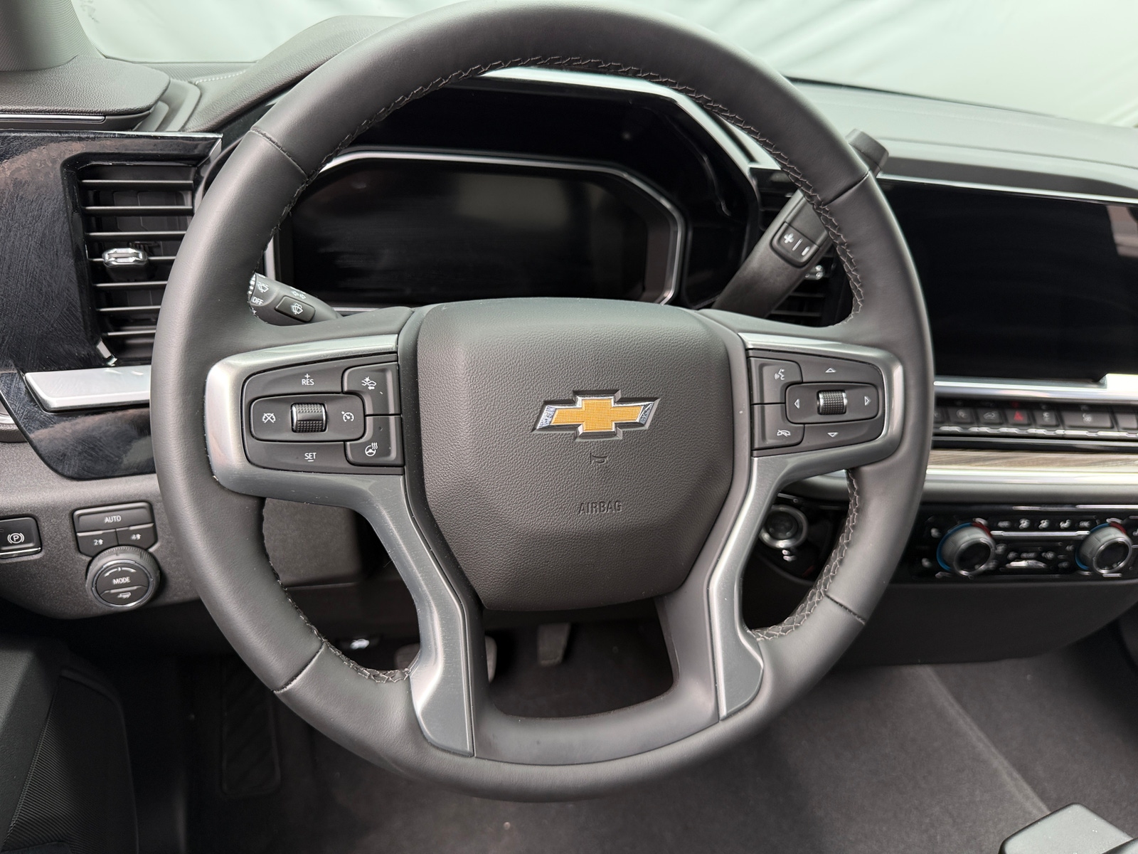 Thumbnail: 2026 Chevrolet Silverado 1500 - 5