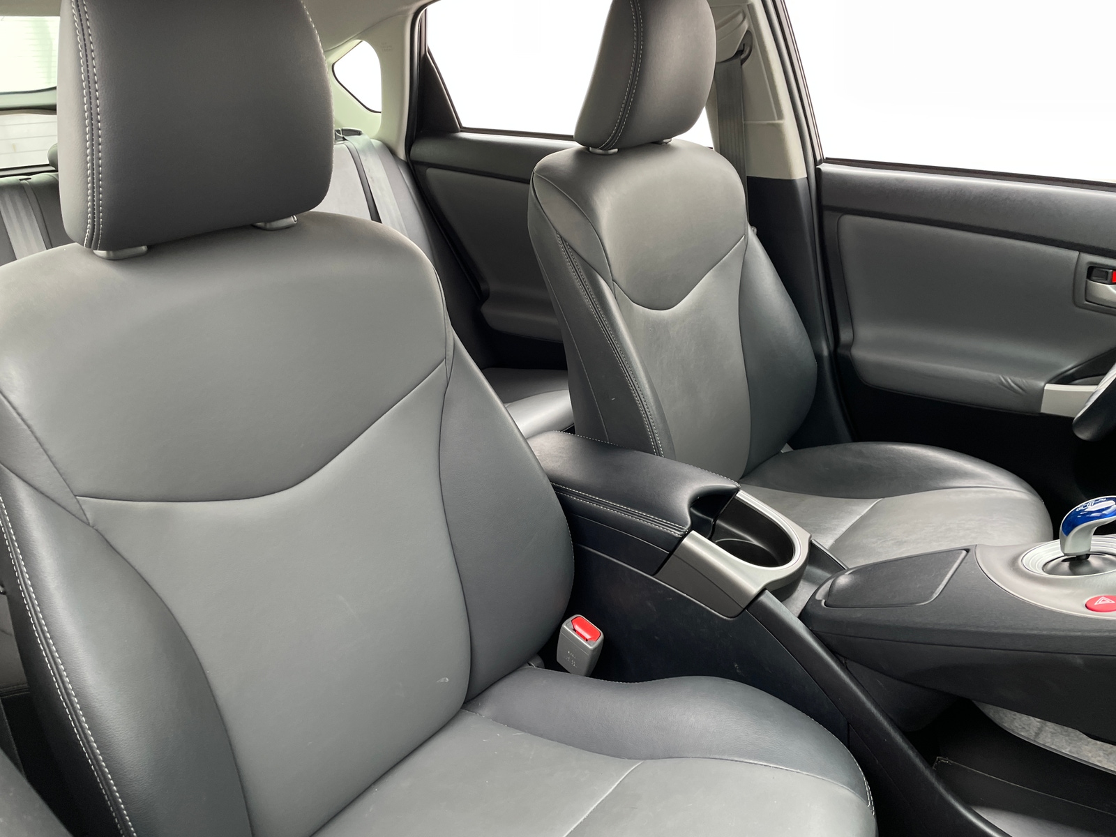 Thumbnail: 2015 Toyota Prius - 2