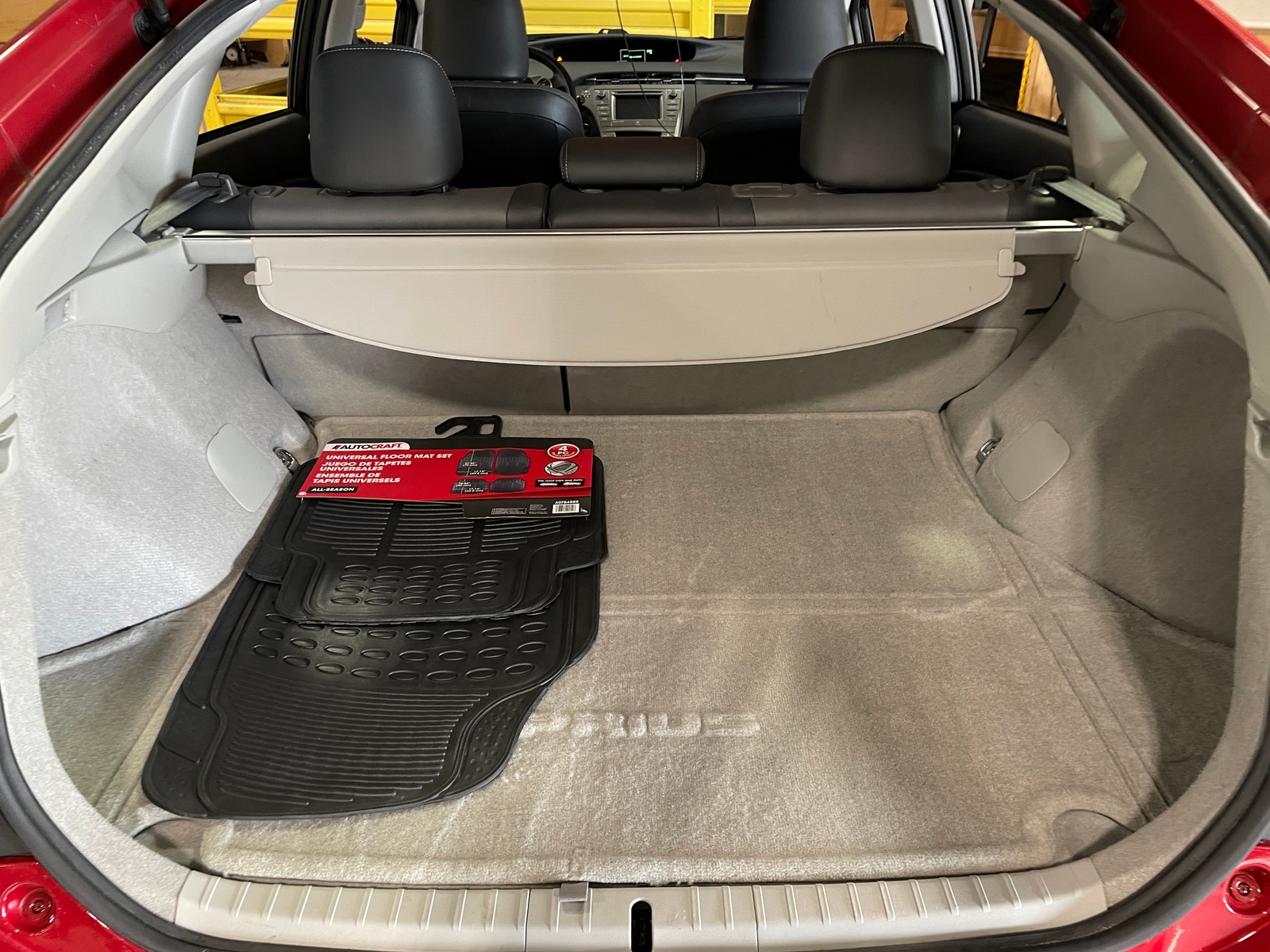 Thumbnail: 2015 Toyota Prius - 7