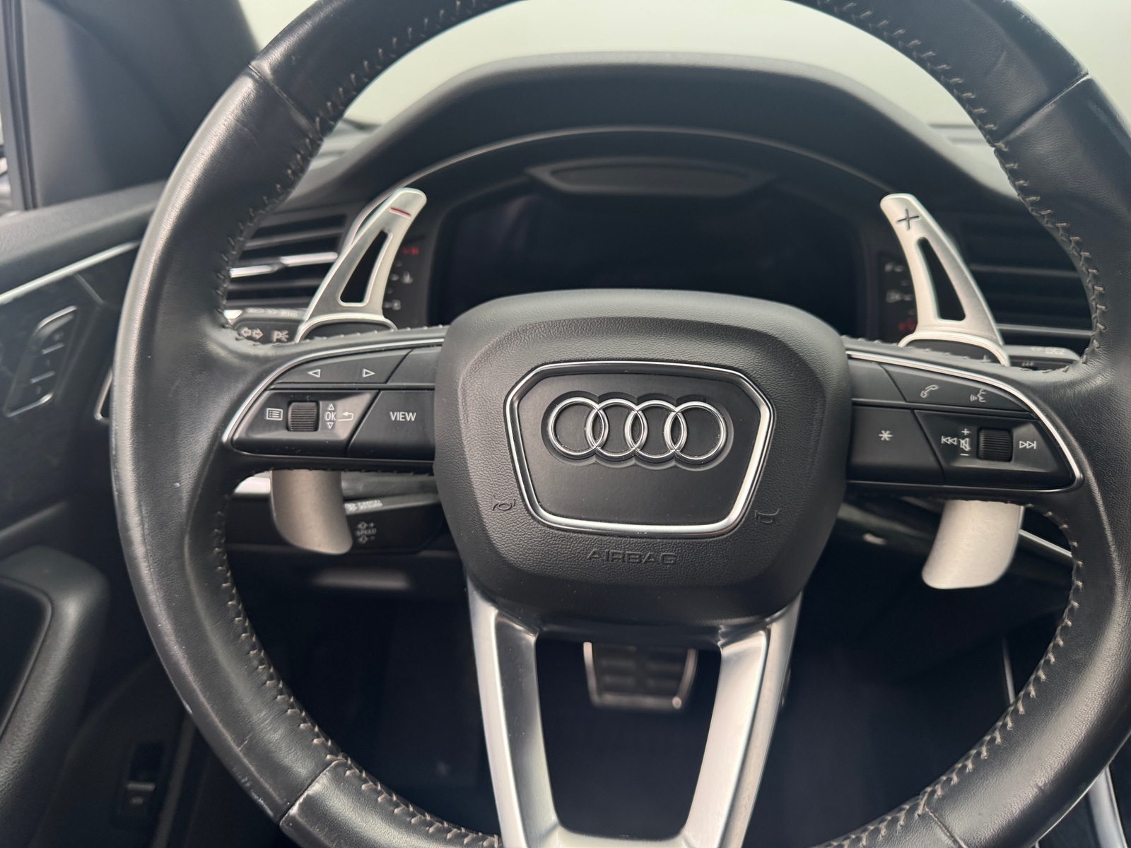 Thumbnail: 2019 Audi Q8 - 4