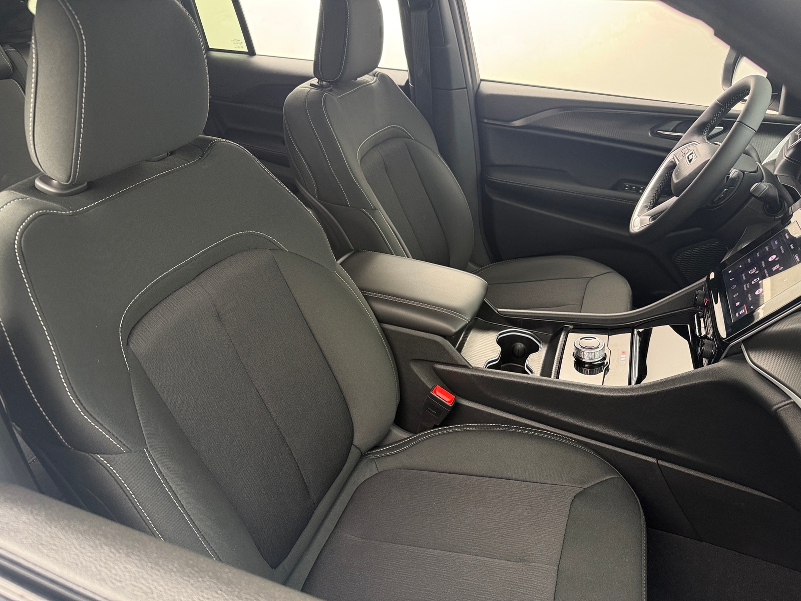 Thumbnail: 2025 Jeep Grand Cherokee - 2