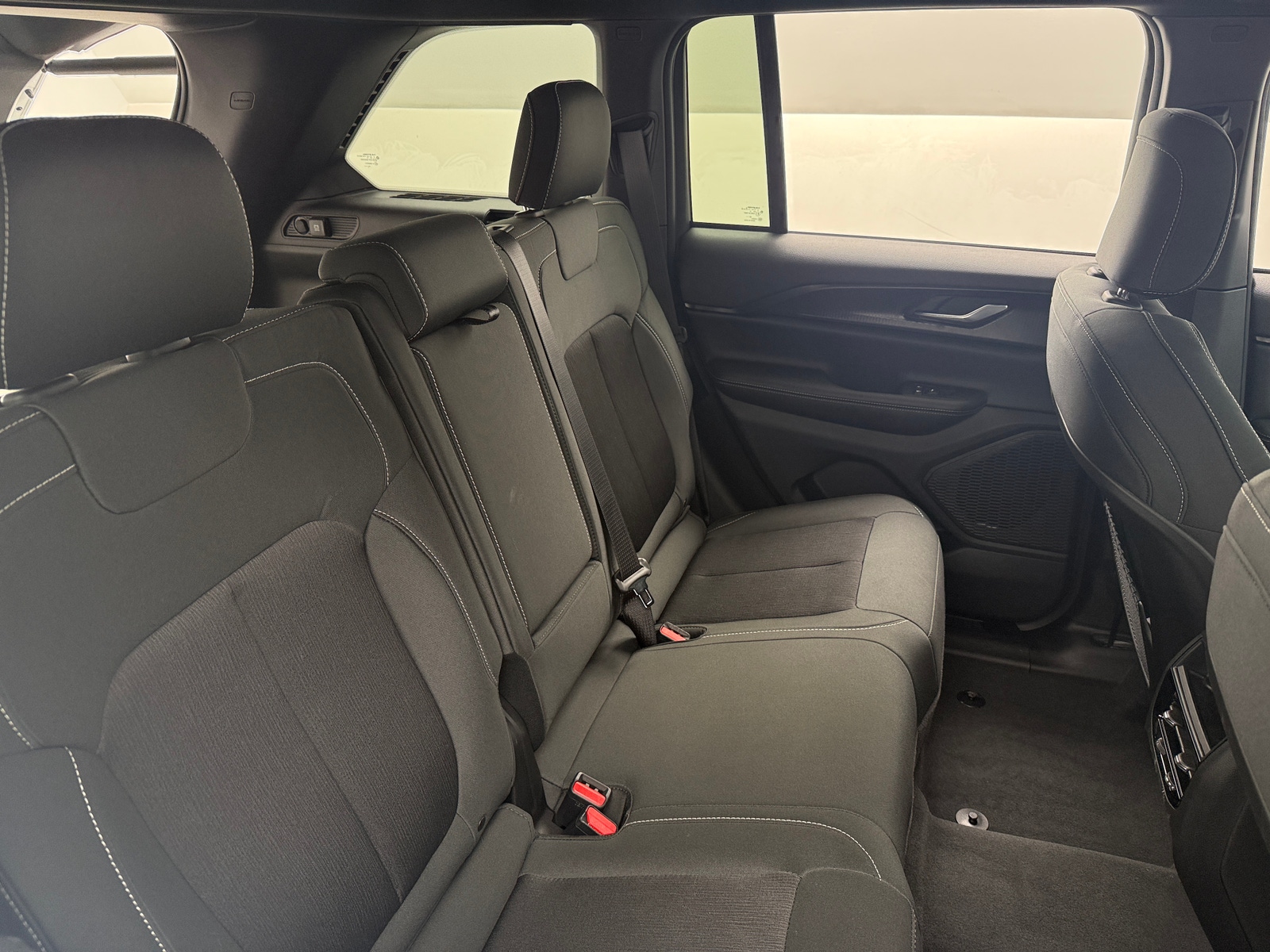 Thumbnail: 2025 Jeep Grand Cherokee - 6