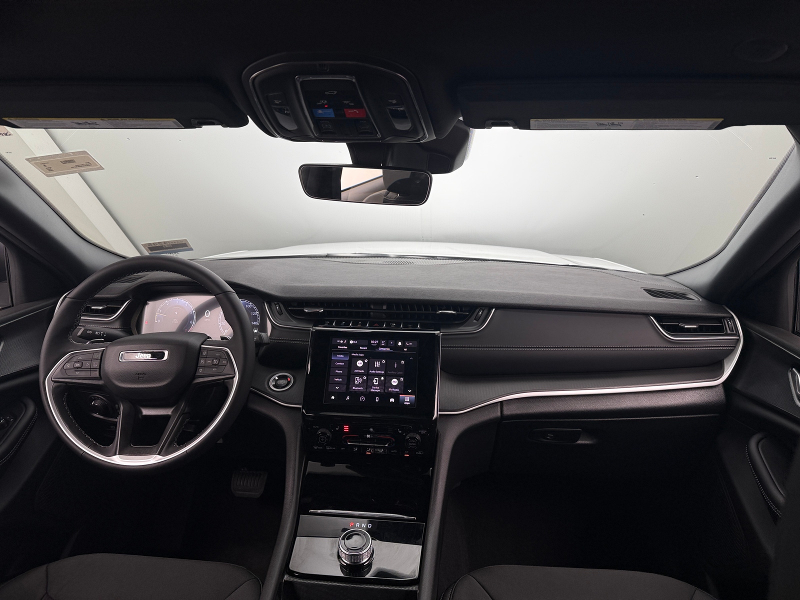 Thumbnail: 2025 Jeep Grand Cherokee - 3