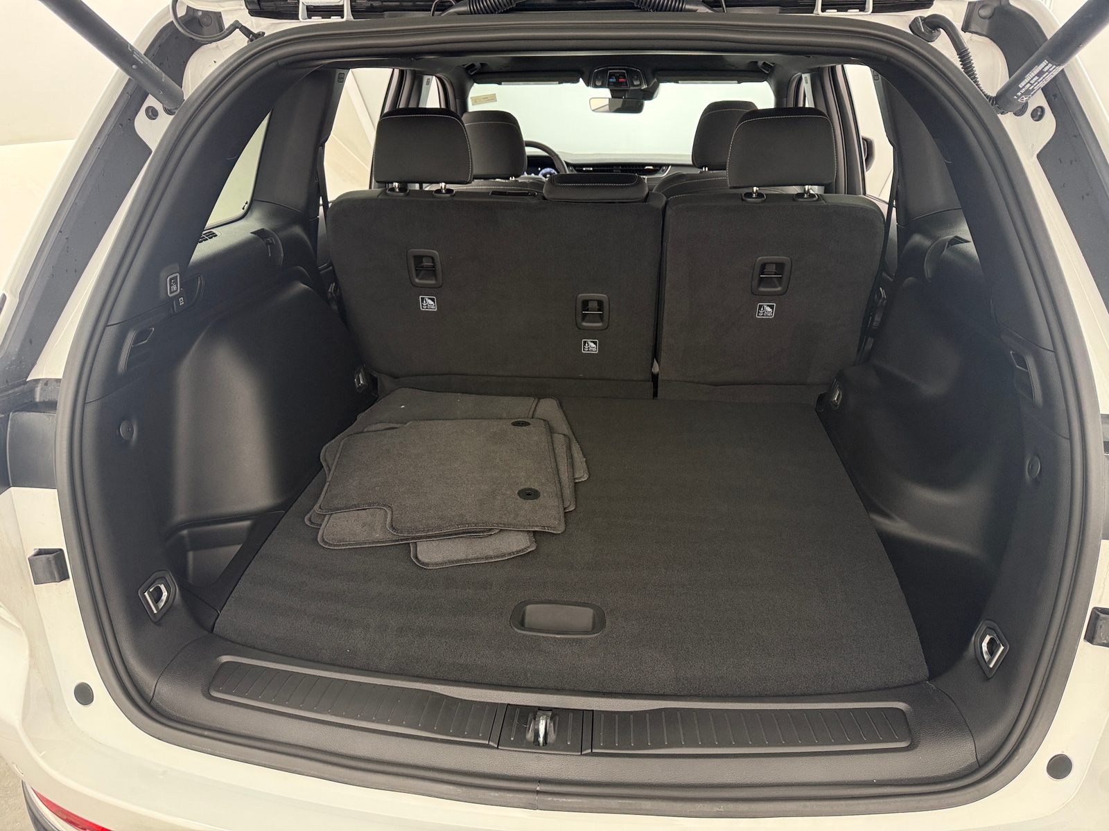 Thumbnail: 2025 Jeep Grand Cherokee - 7