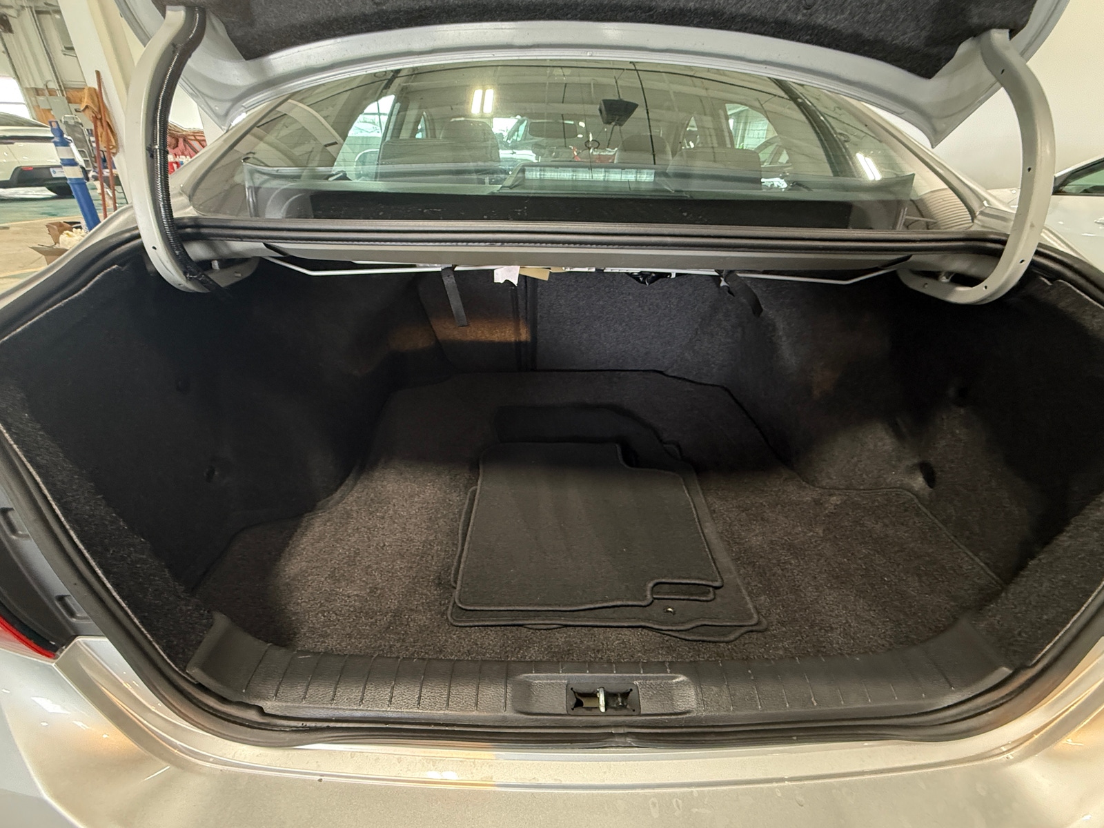 Thumbnail: 2017 Nissan Altima - 6