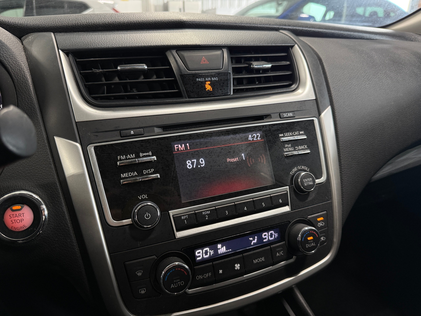 Thumbnail: 2017 Nissan Altima - 3