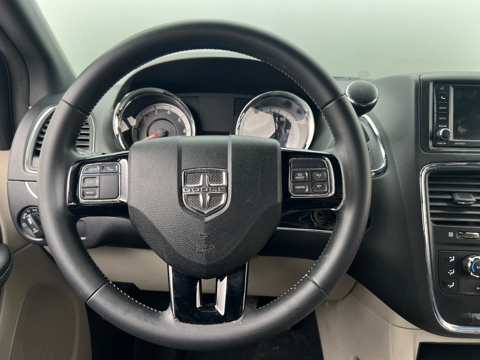 Thumbnail: 2018 Dodge Grand Caravan - 4