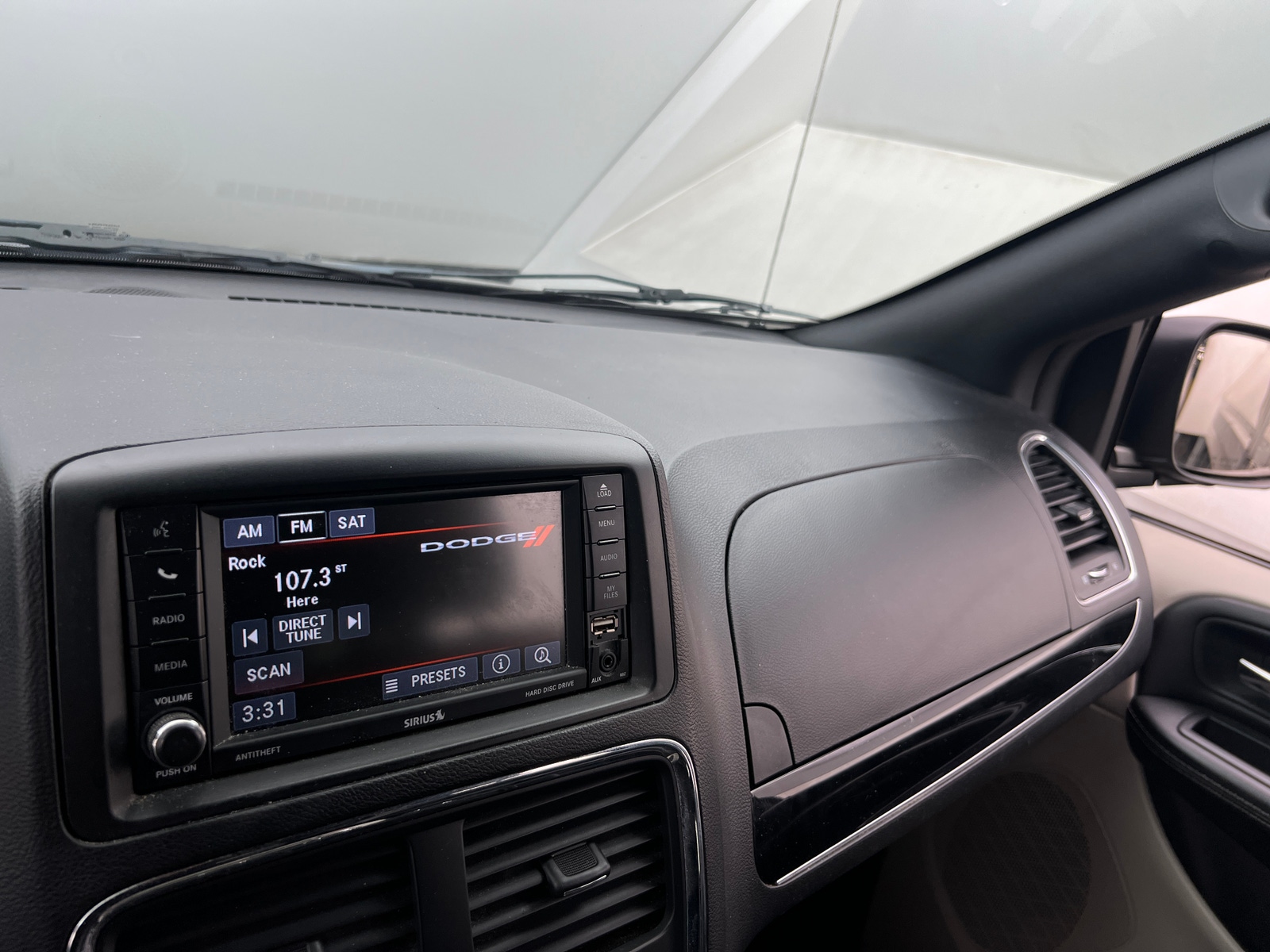 Thumbnail: 2018 Dodge Grand Caravan - 3