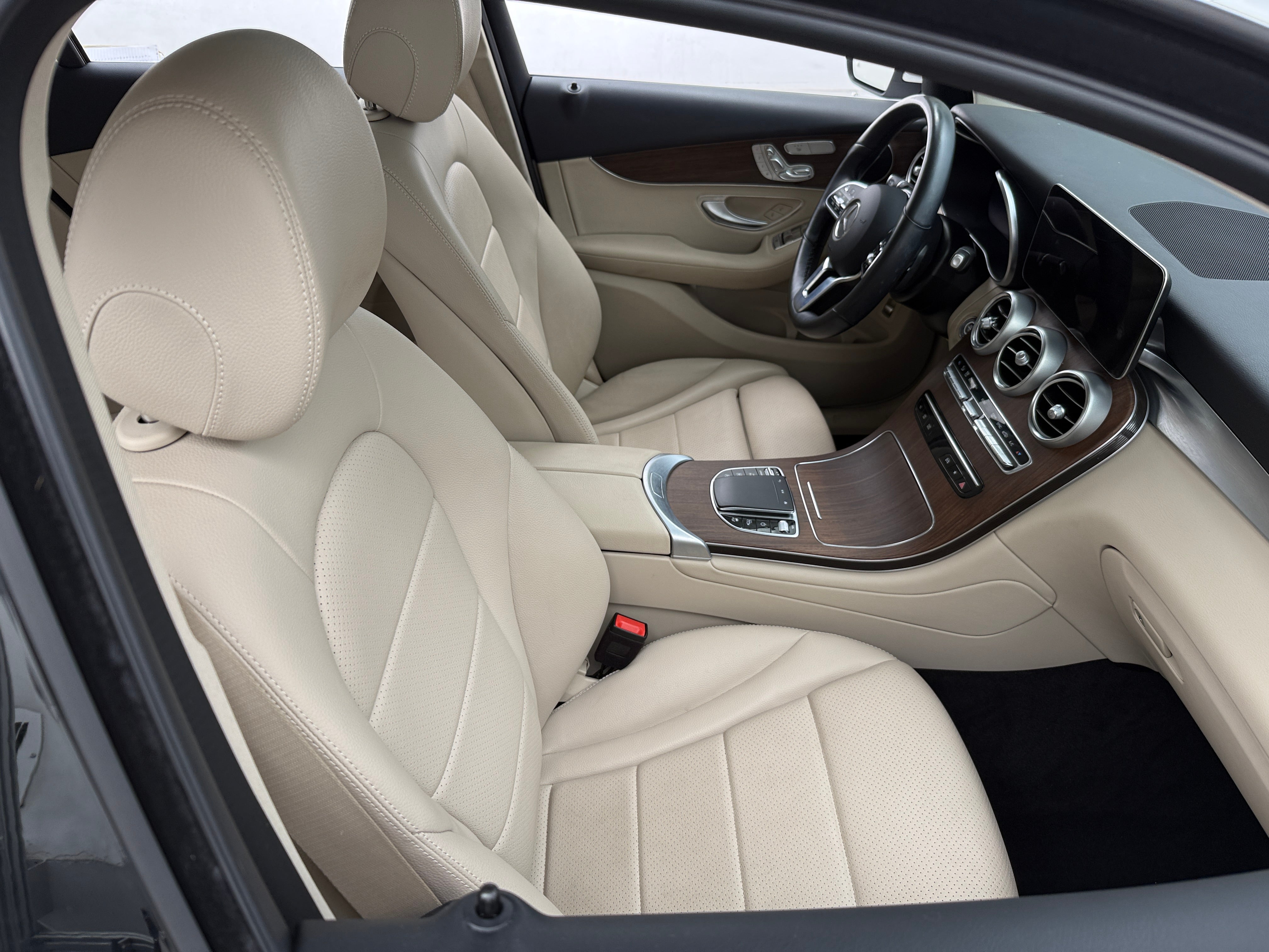 2022 Mercedes-Benz GLC
