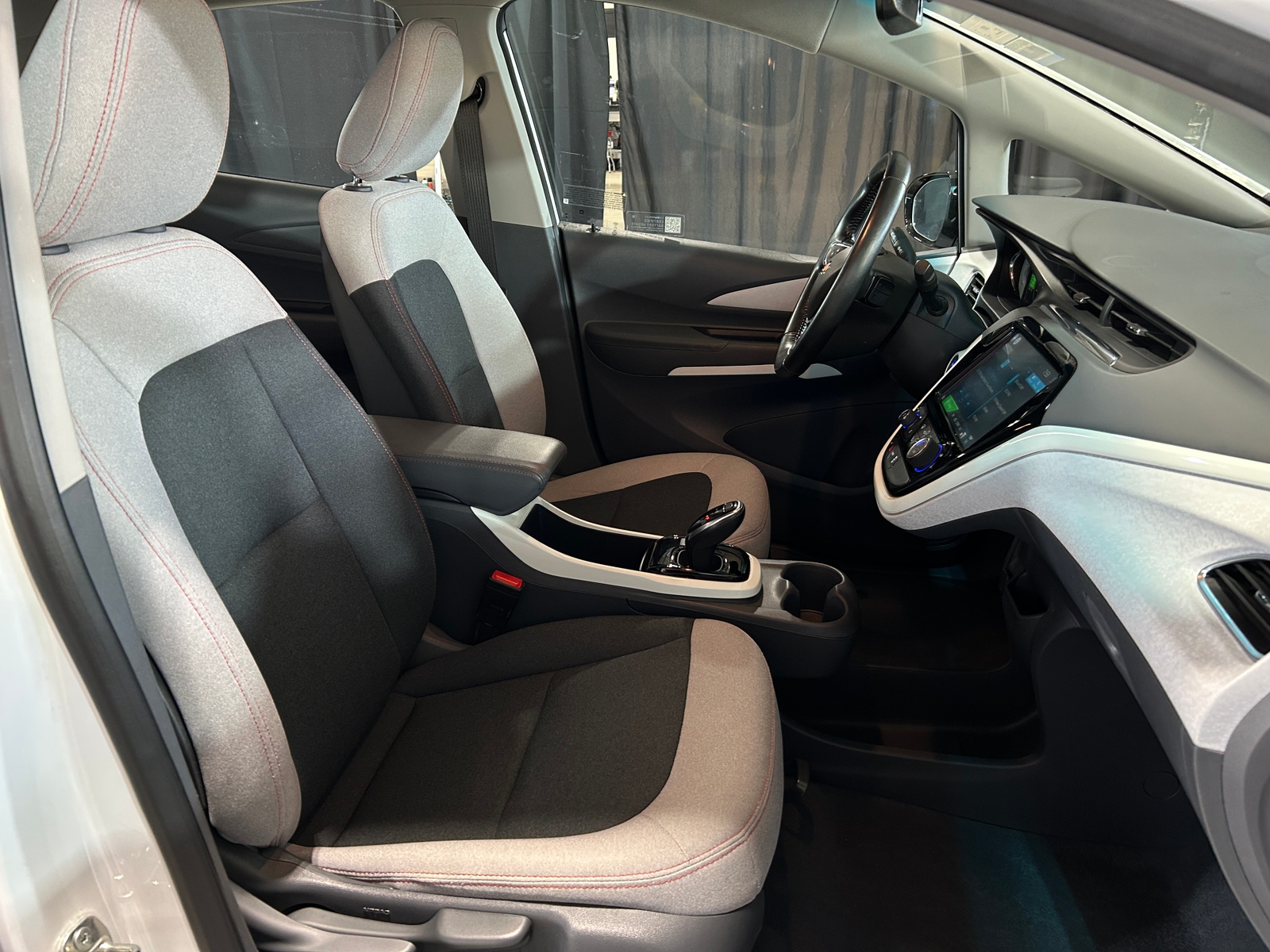 Thumbnail: 2021 Chevrolet Bolt EV - 2