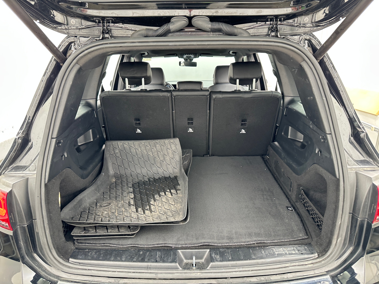 Thumbnail: 2023 Mercedes-Benz GLB - 6