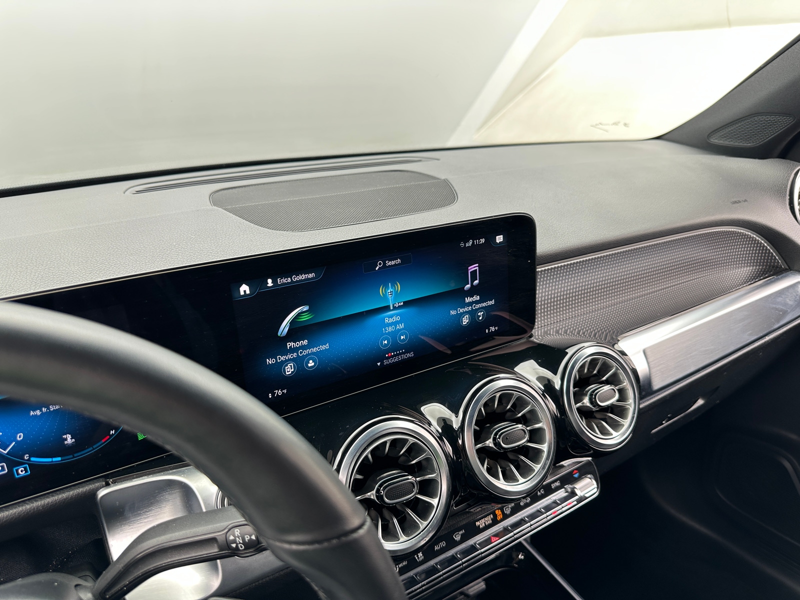 Thumbnail: 2023 Mercedes-Benz GLB - 3