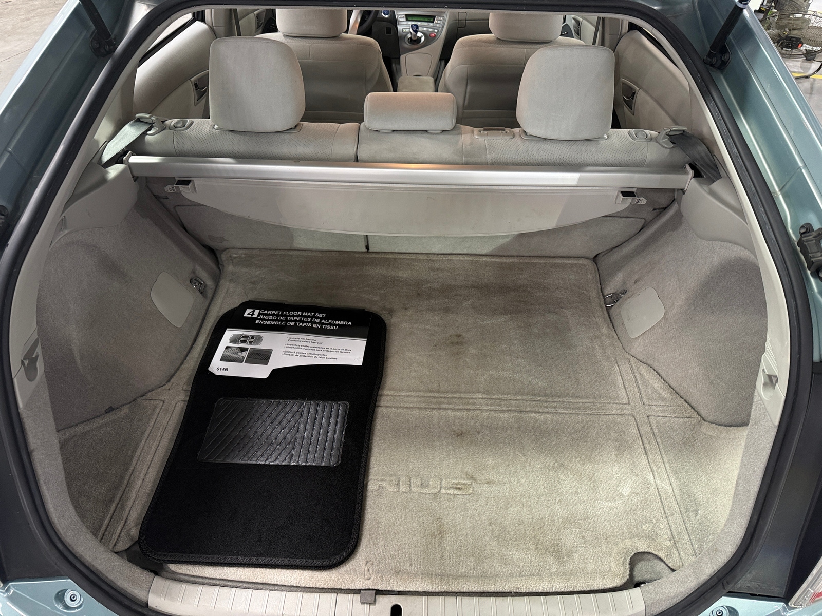 Thumbnail: 2015 Toyota Prius - 7