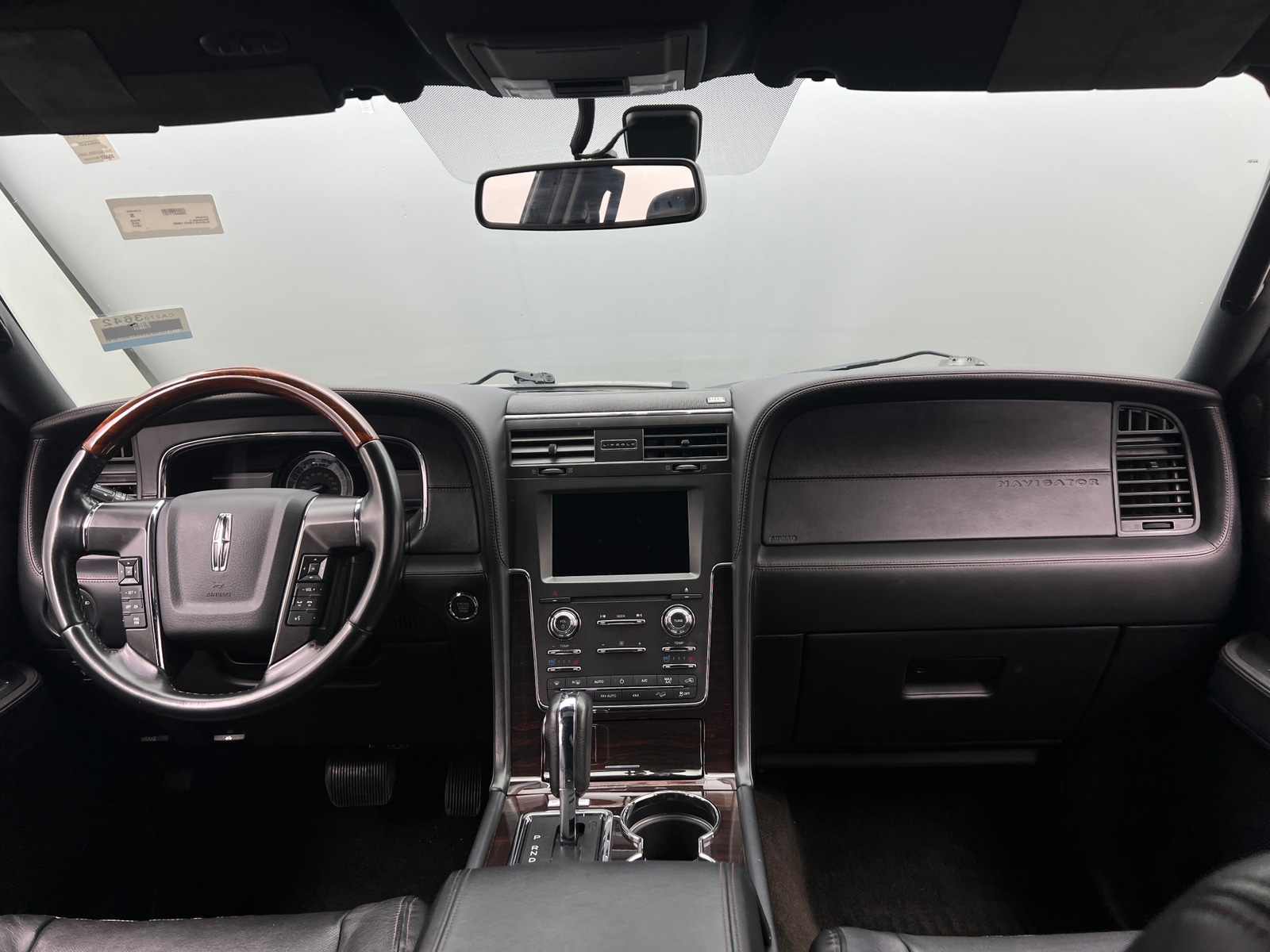 Thumbnail: 2017 Lincoln Navigator L - 2