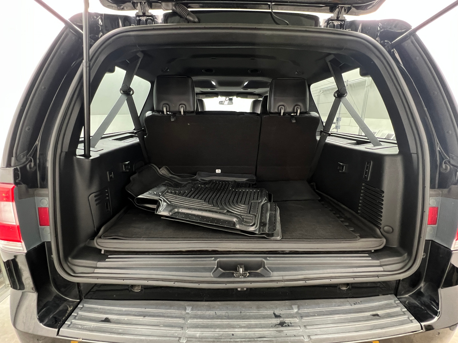 Thumbnail: 2017 Lincoln Navigator L - 6