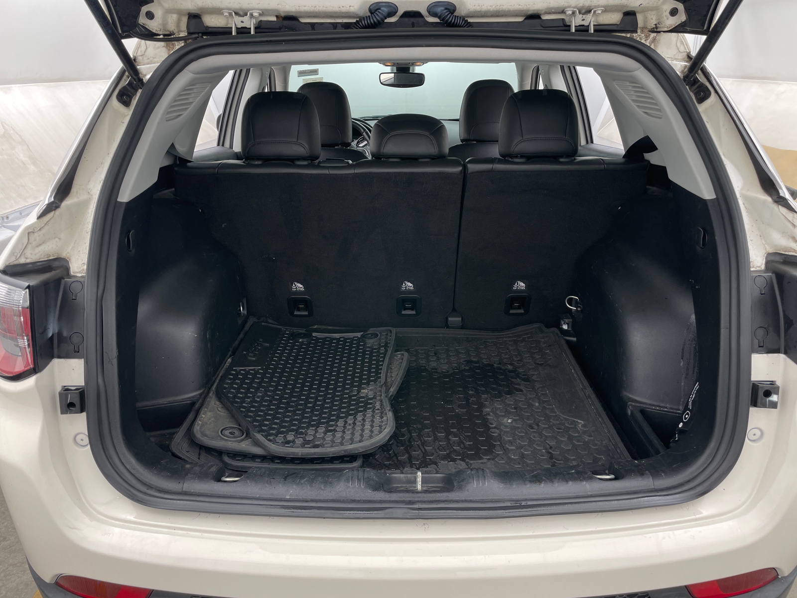 Thumbnail: 2018 Jeep Compass - 7