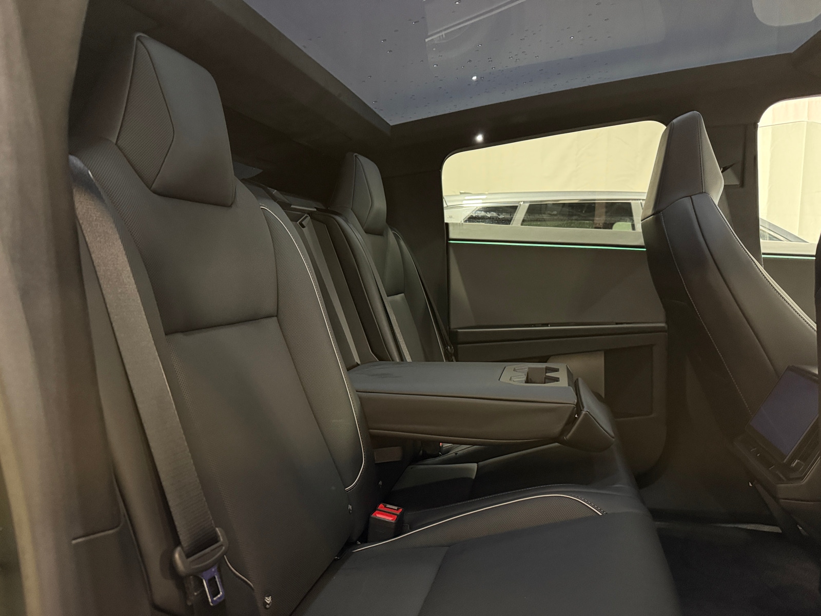 Thumbnail: 2024 Tesla Cybertruck - 5