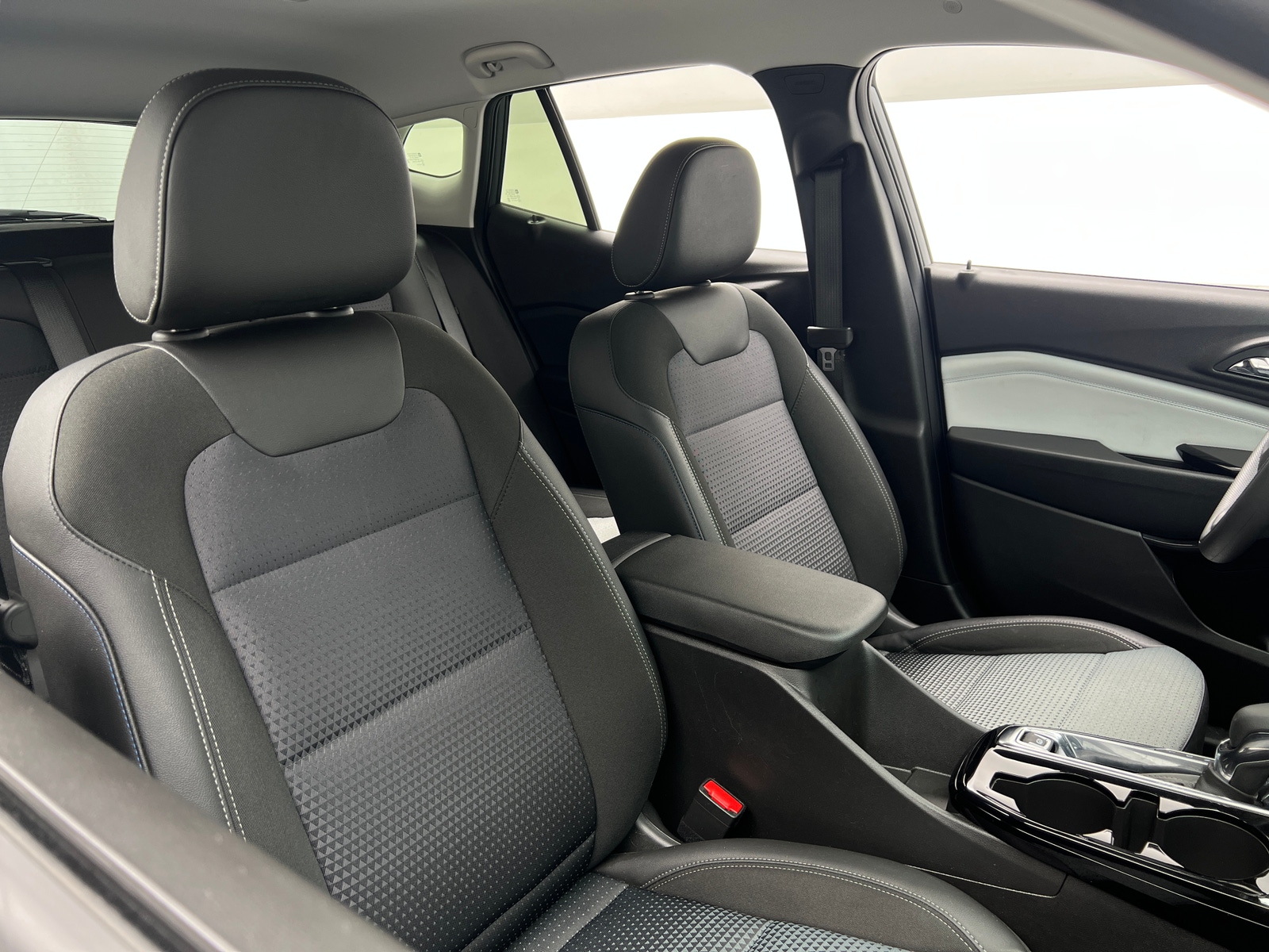 Thumbnail: 2025 Chevrolet Trax - 2