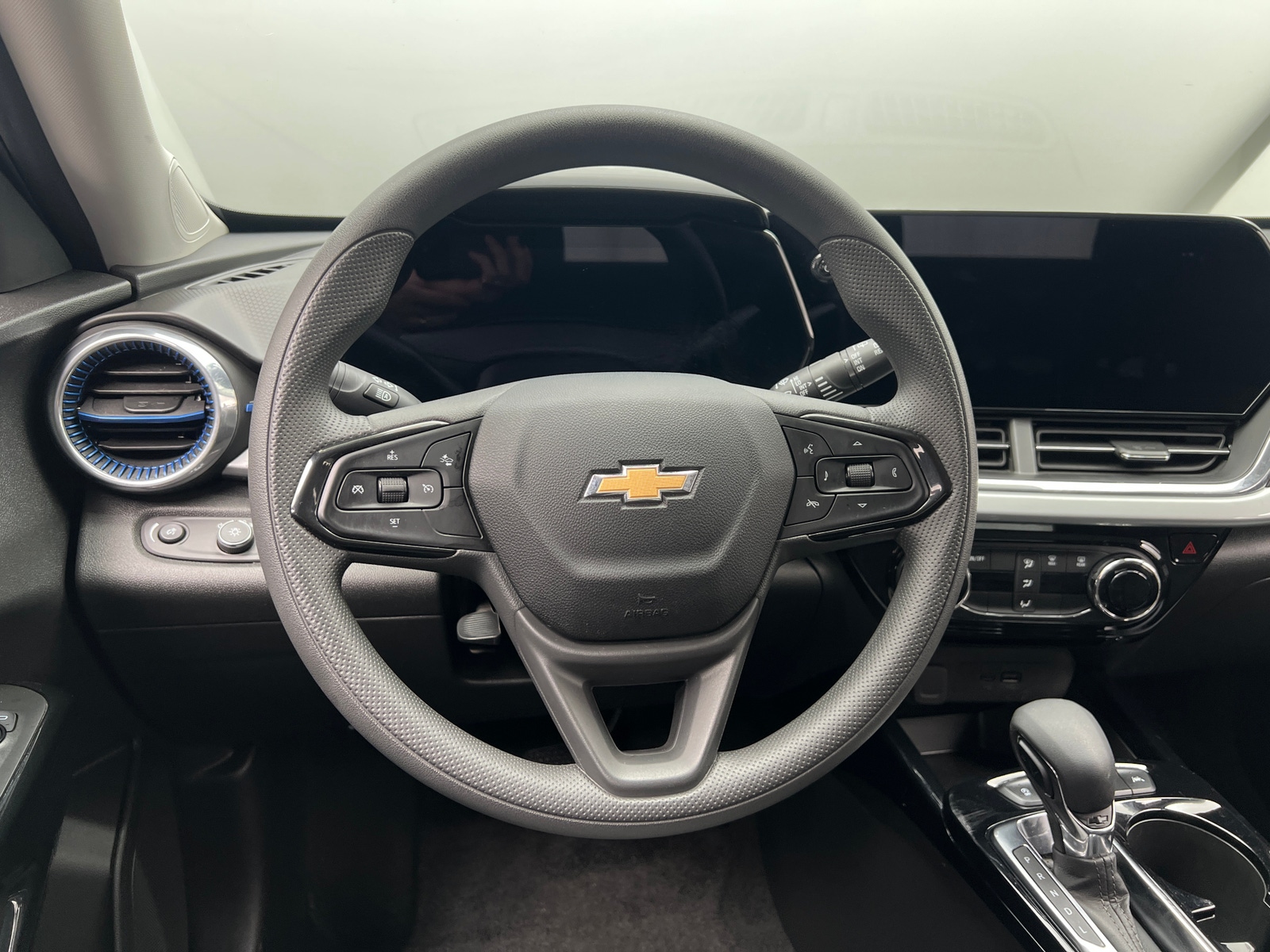 Thumbnail: 2025 Chevrolet Trax - 5