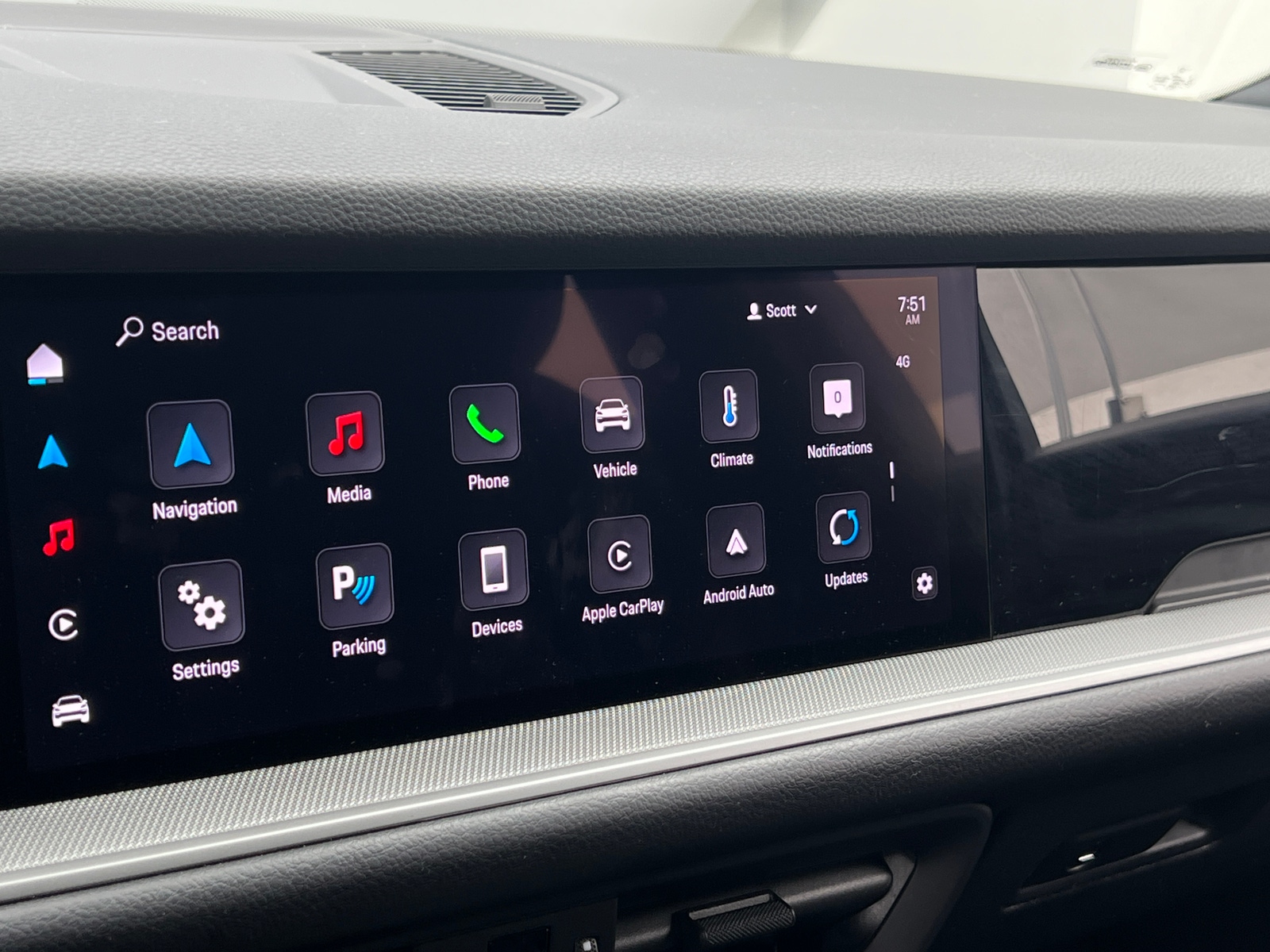 Thumbnail: 2024 Porsche Cayenne - 3