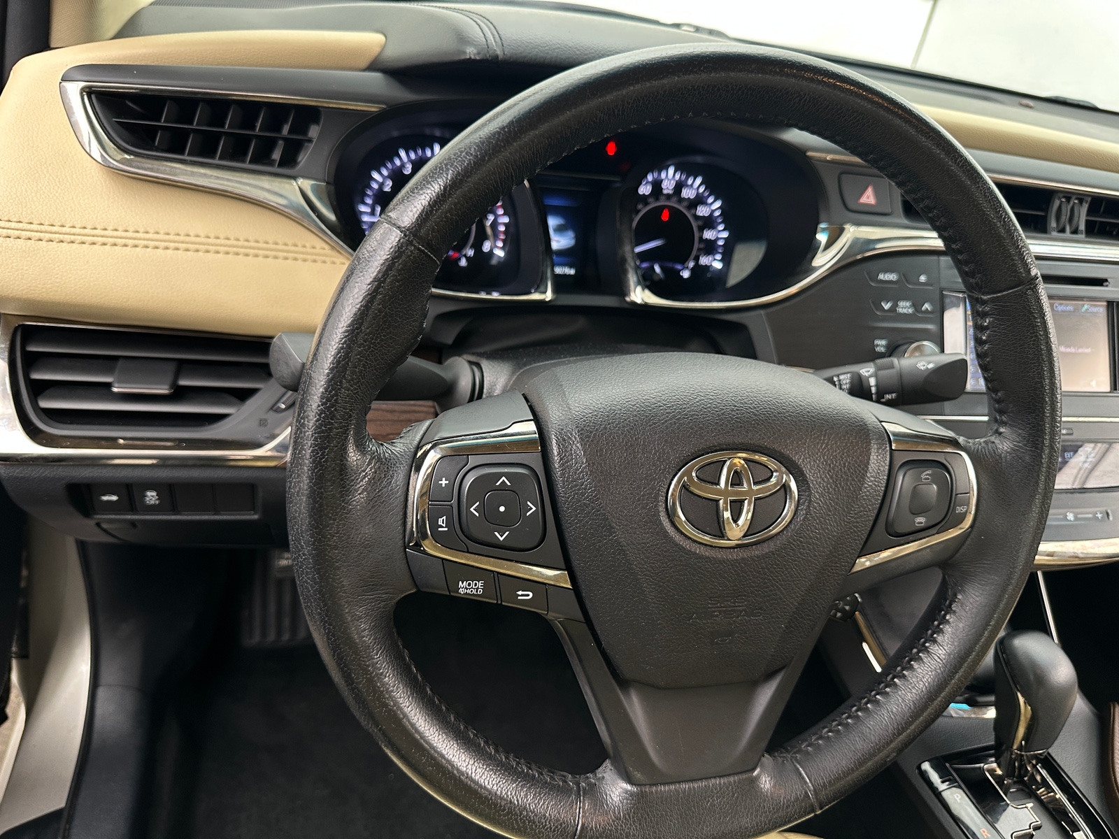 Thumbnail: 2014 Toyota Avalon - 4