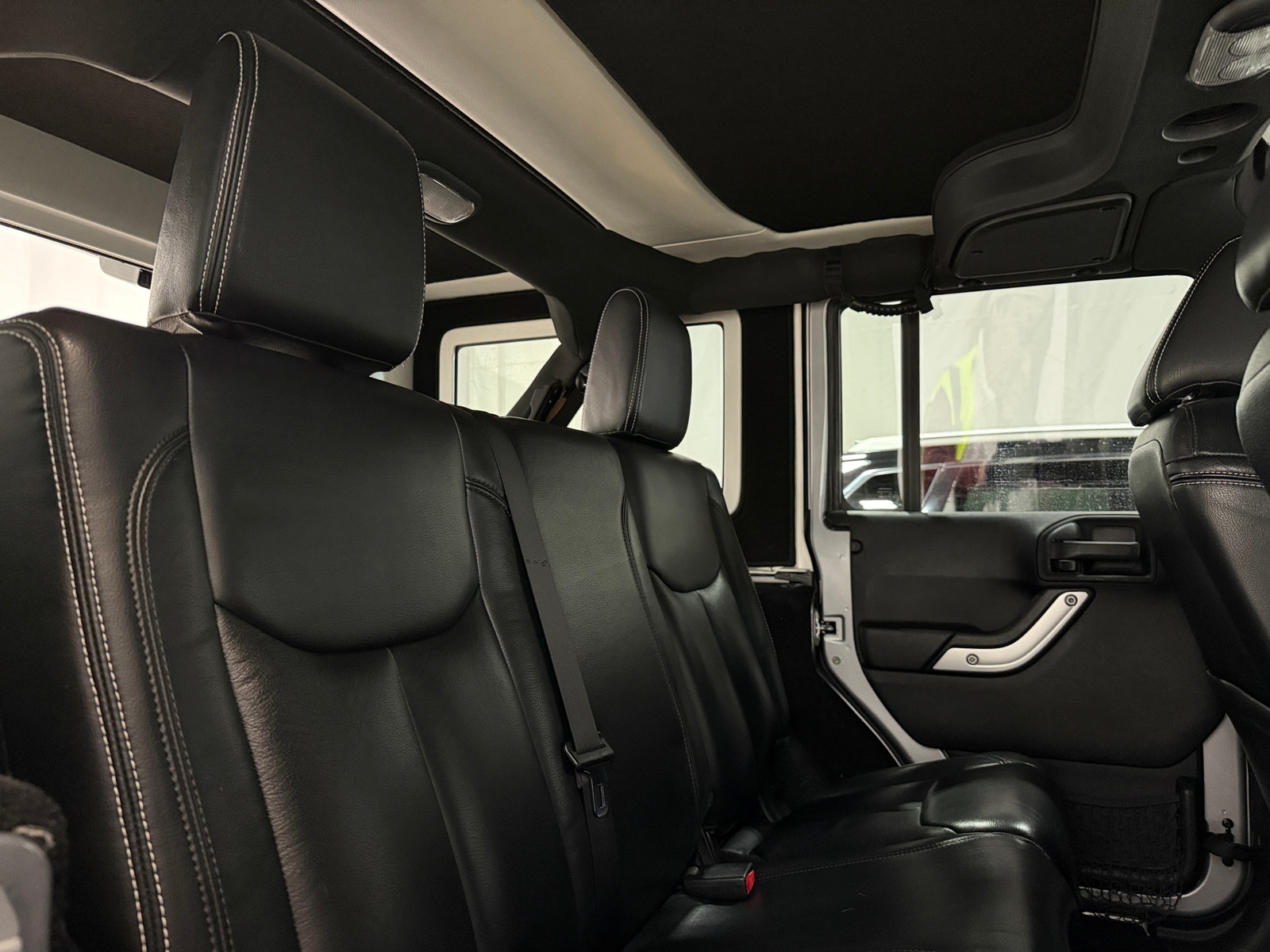 Thumbnail: 2015 Jeep Wrangler - 6