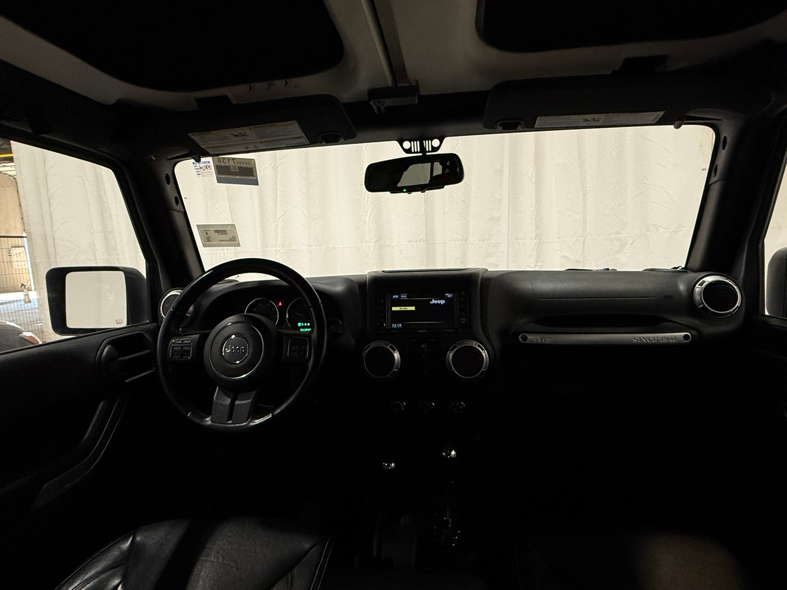 Thumbnail: 2015 Jeep Wrangler - 3