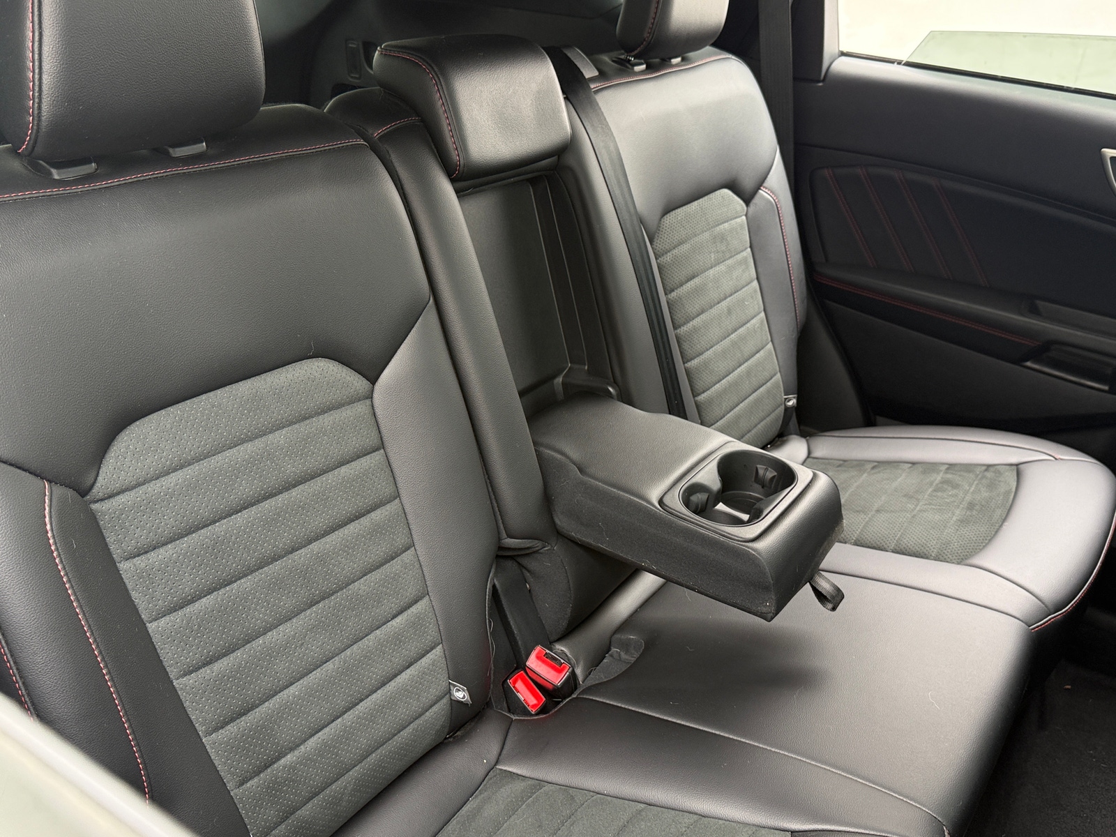 Thumbnail: 2021 Ford Edge - 5