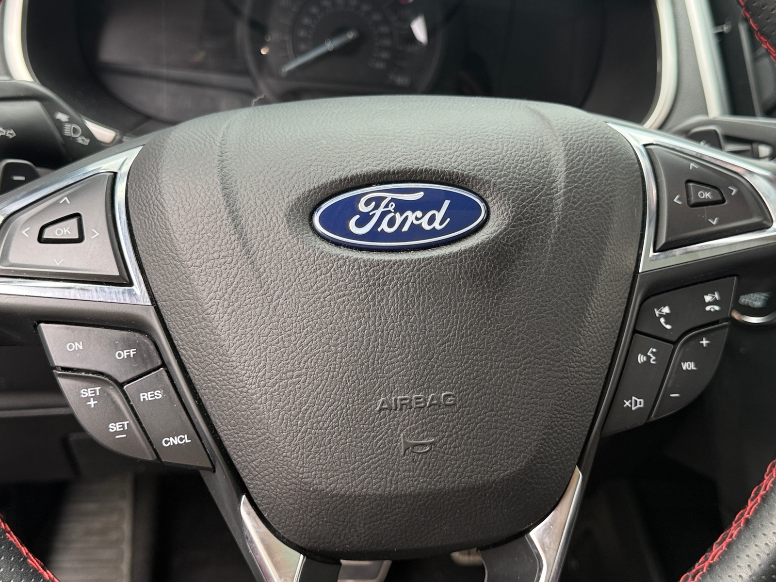 Thumbnail: 2021 Ford Edge - 4