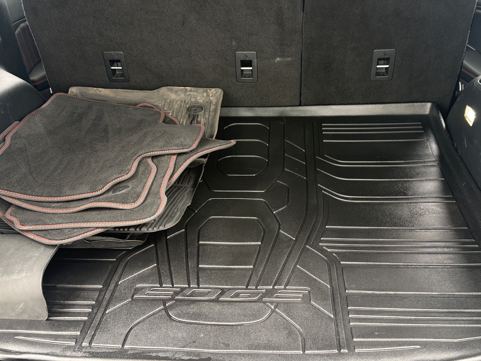 Thumbnail: 2021 Ford Edge - 6