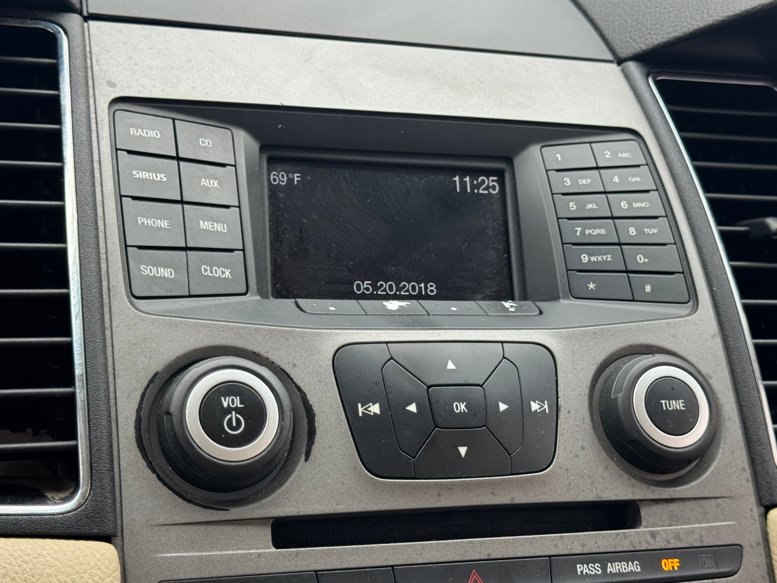 Thumbnail: 2019 Ford Taurus - 4