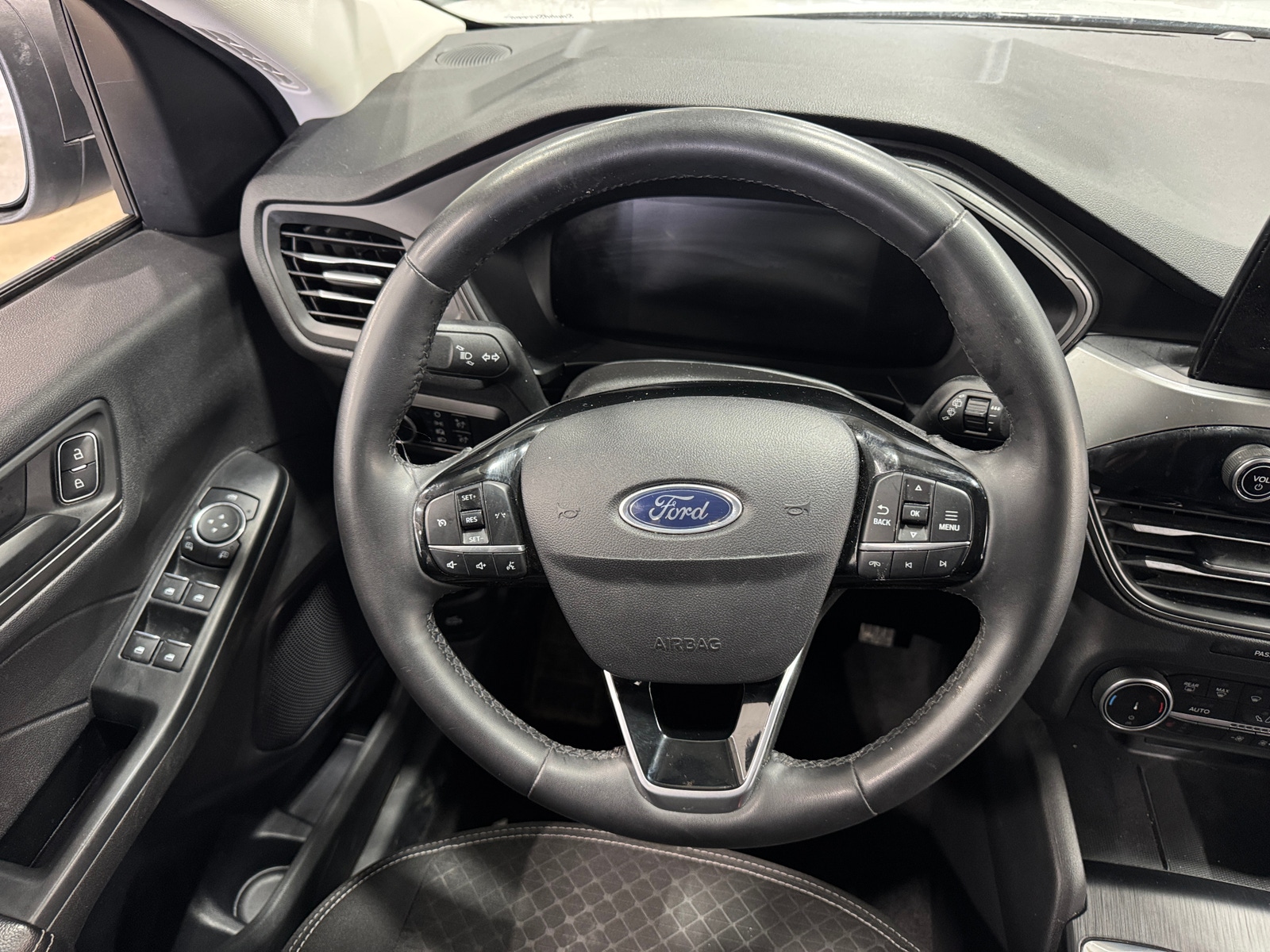 Thumbnail: 2024 Ford Escape - 5