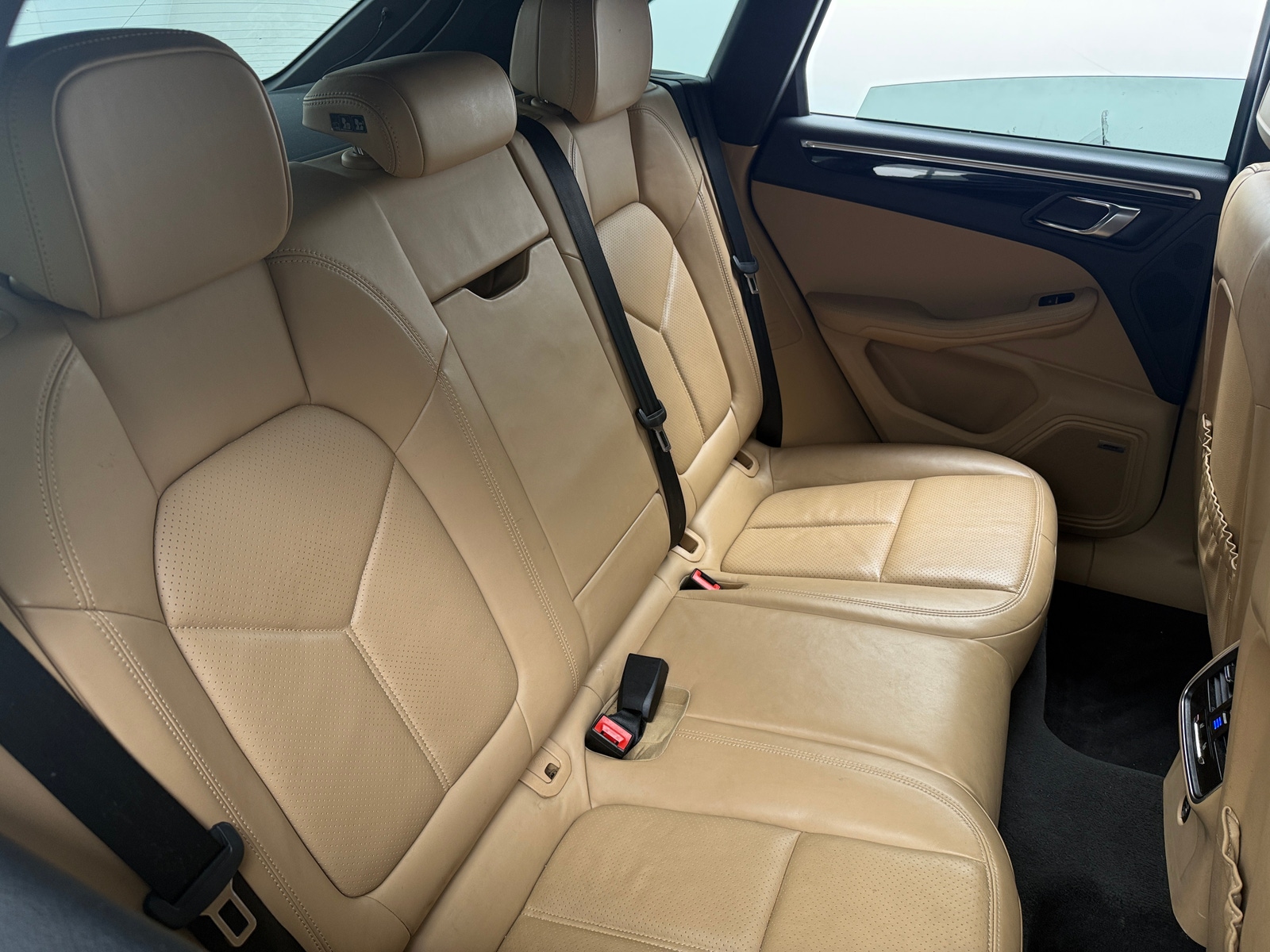 Thumbnail: 2017 Porsche Macan - 5