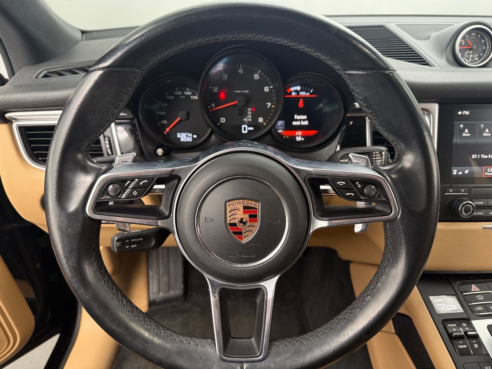 Thumbnail: 2017 Porsche Macan - 4