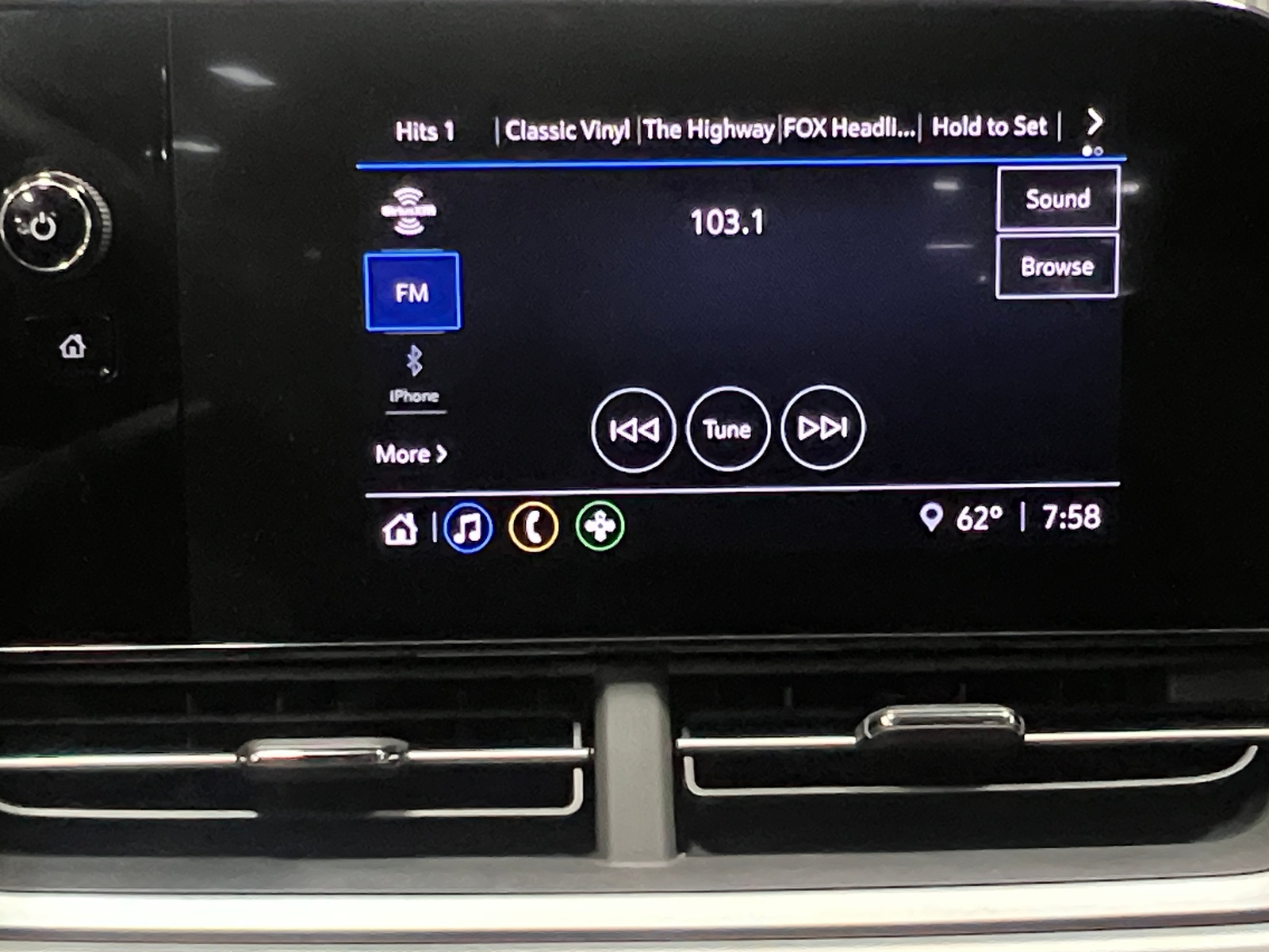 Thumbnail: 2024 Chevrolet Trax - 4