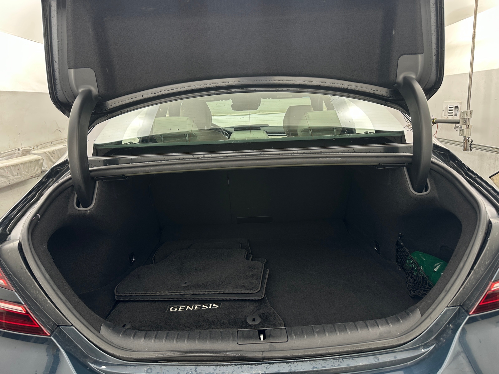 Thumbnail: 2025 Genesis G70 - 6