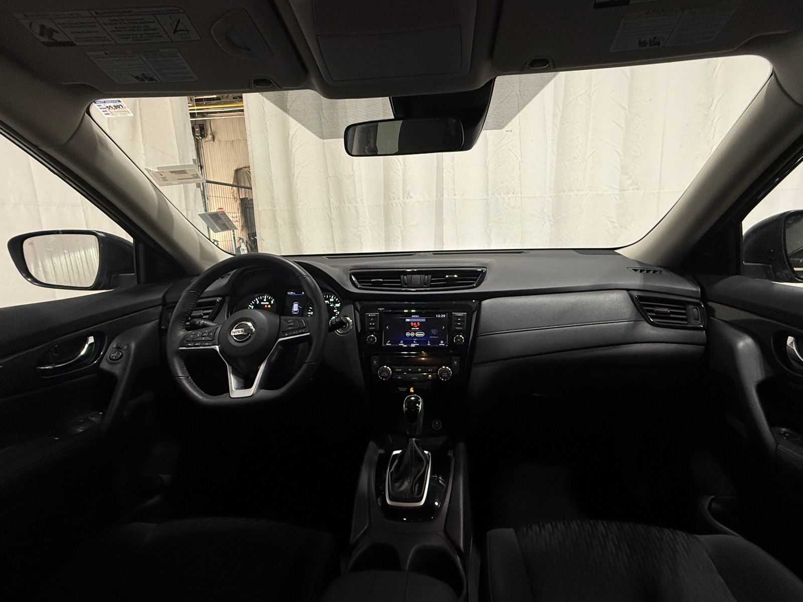 Thumbnail: 2019 Nissan Rogue - 3