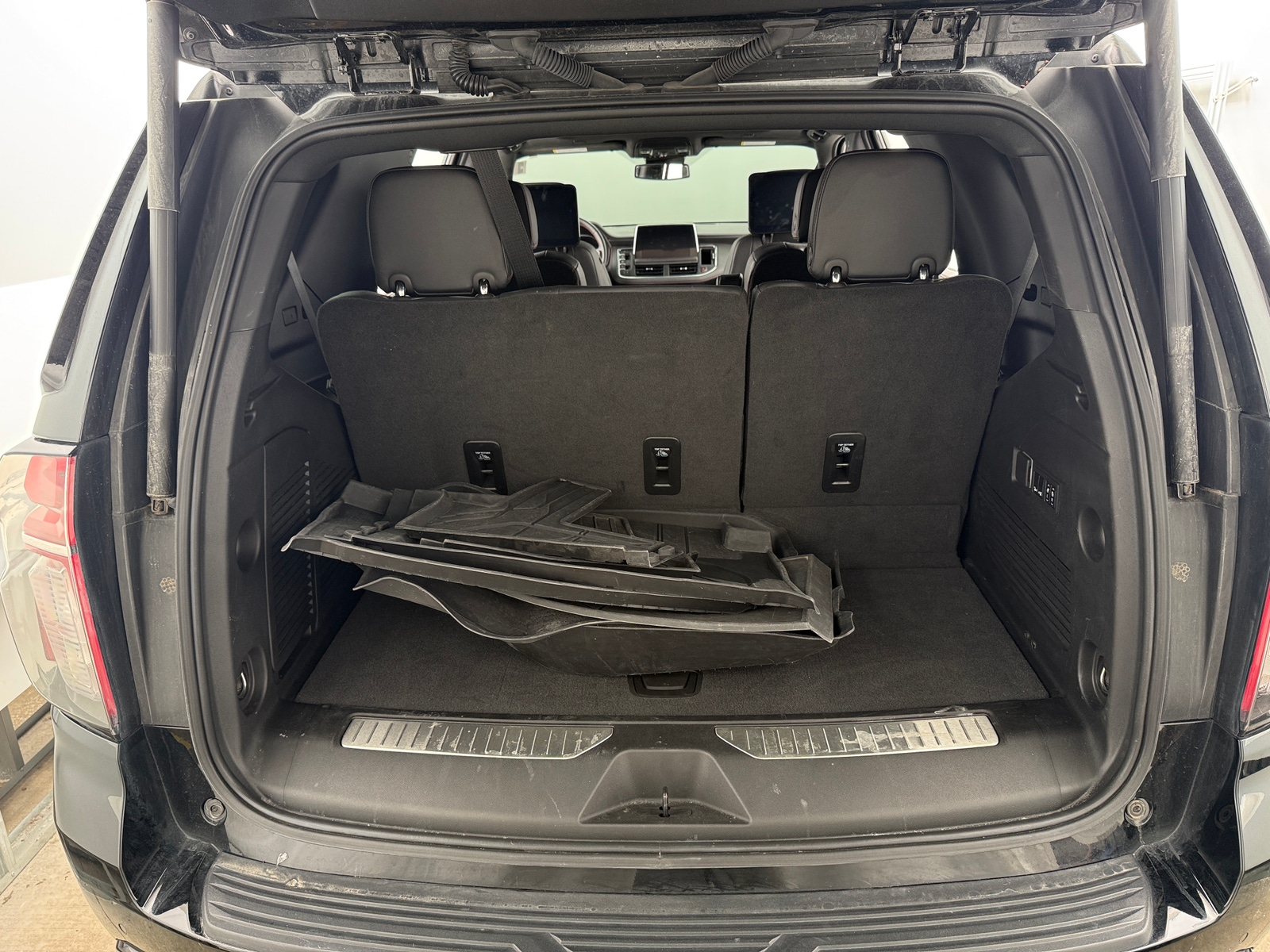 Thumbnail: 2024 Chevrolet Tahoe - 6